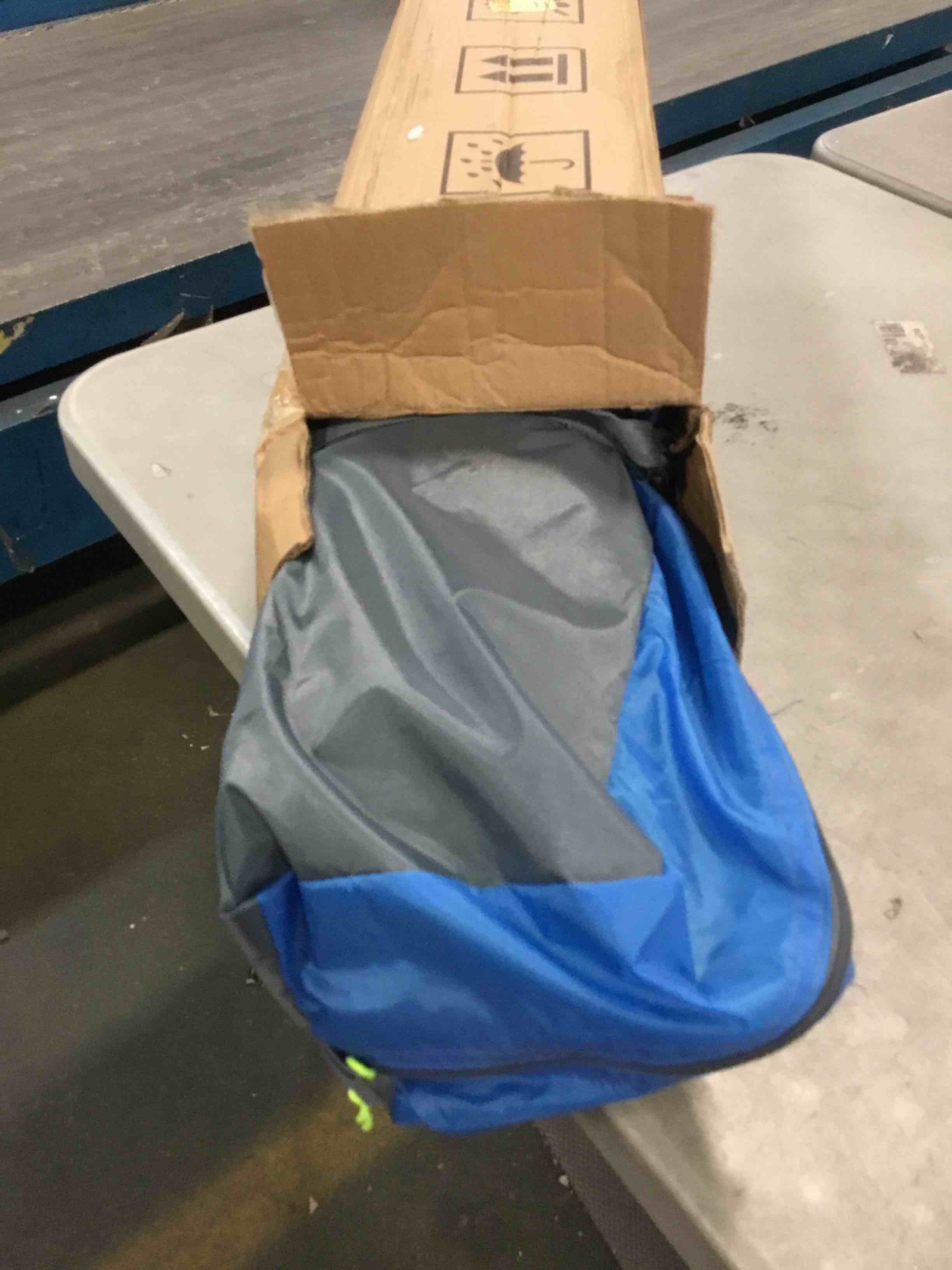 https://s3.amazonaws.com/lotting-images-prod/bidfta/RED6506614_1716574457501.jpeg