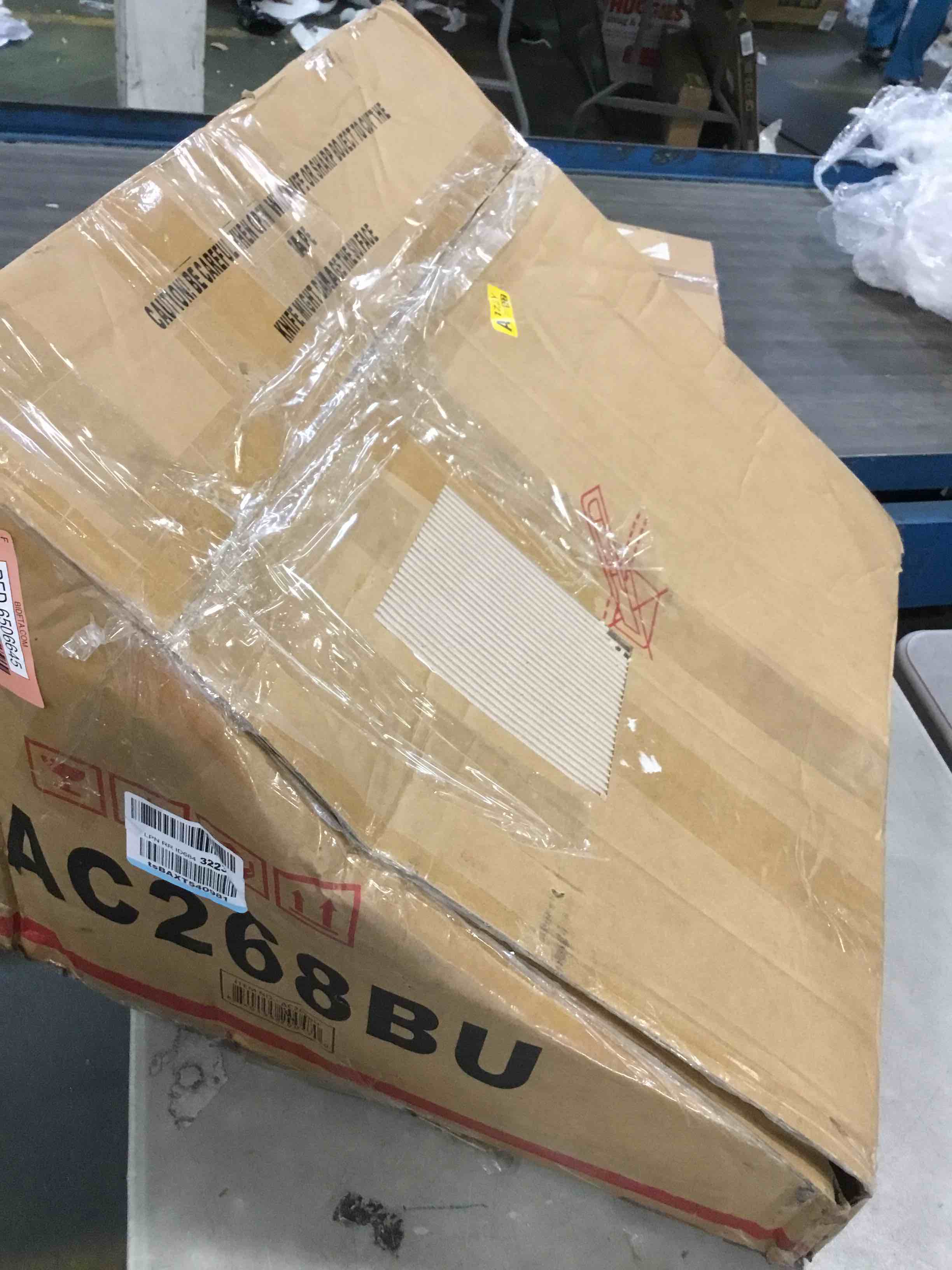 https://s3.amazonaws.com/lotting-images-prod/bidfta/RED6506645_1716579618468.jpeg