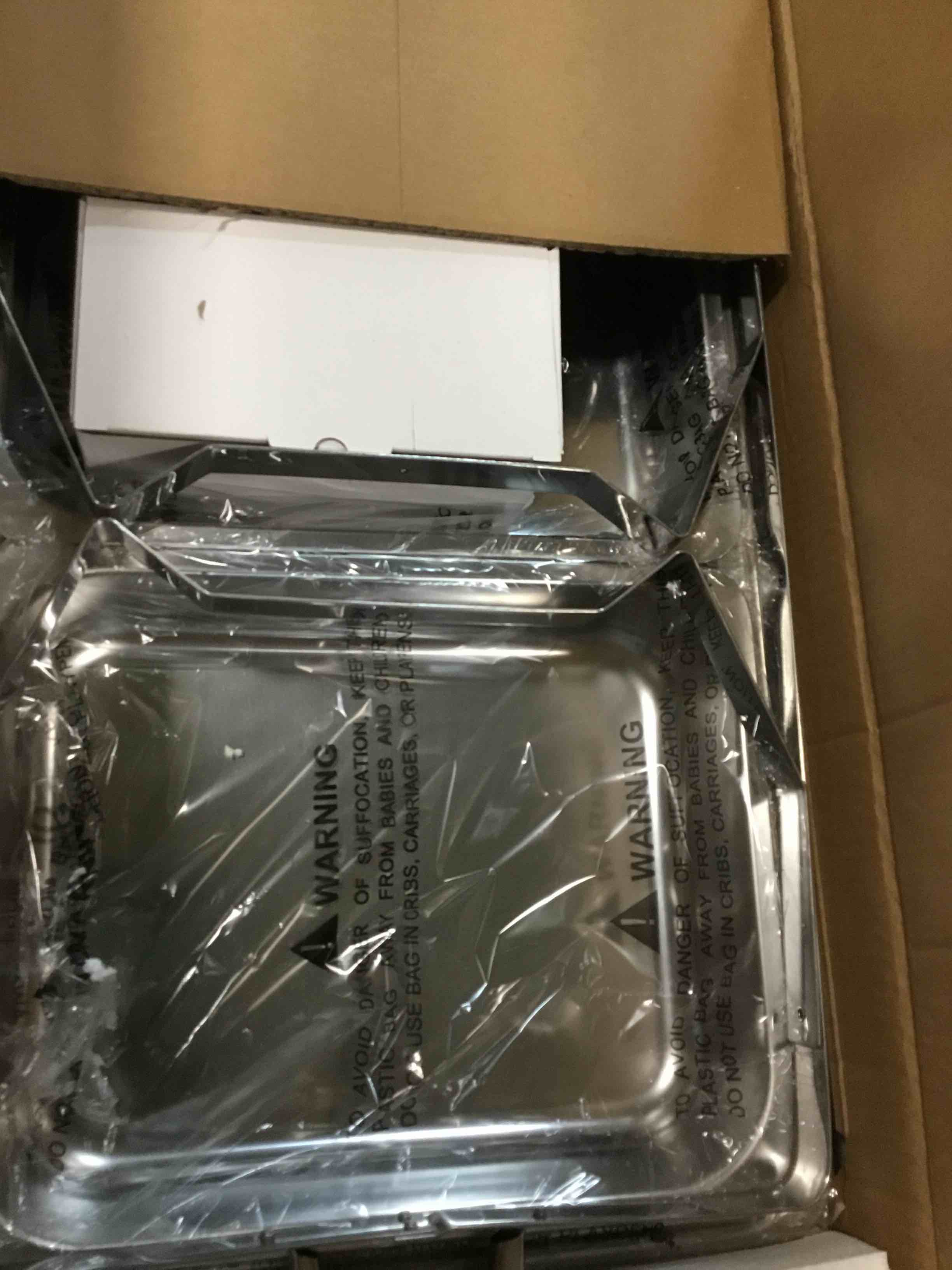 https://s3.amazonaws.com/lotting-images-prod/bidfta/RED6506837_1717005732618.jpeg