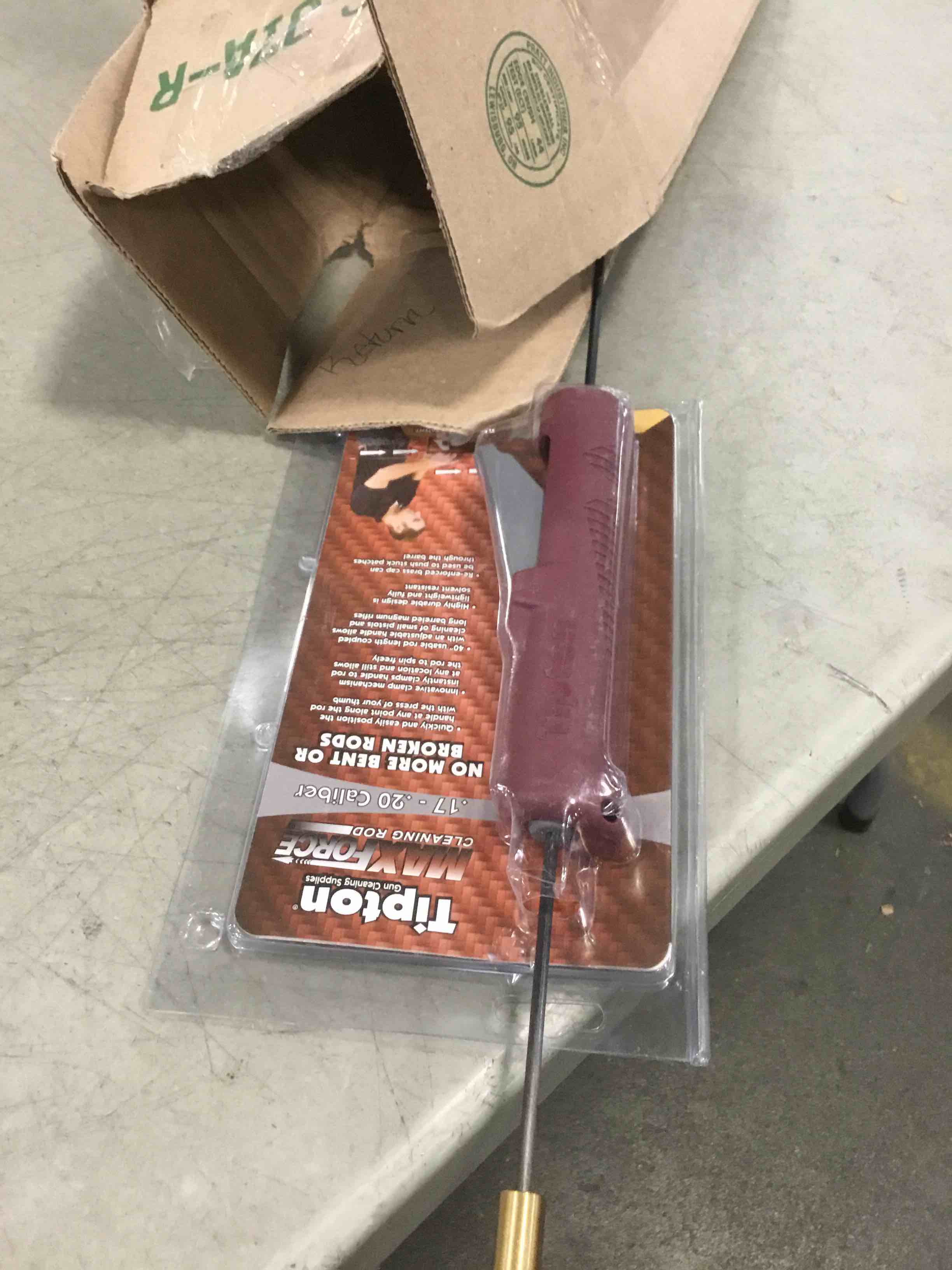 https://s3.amazonaws.com/lotting-images-prod/bidfta/RED6507037_1717083192351.jpeg