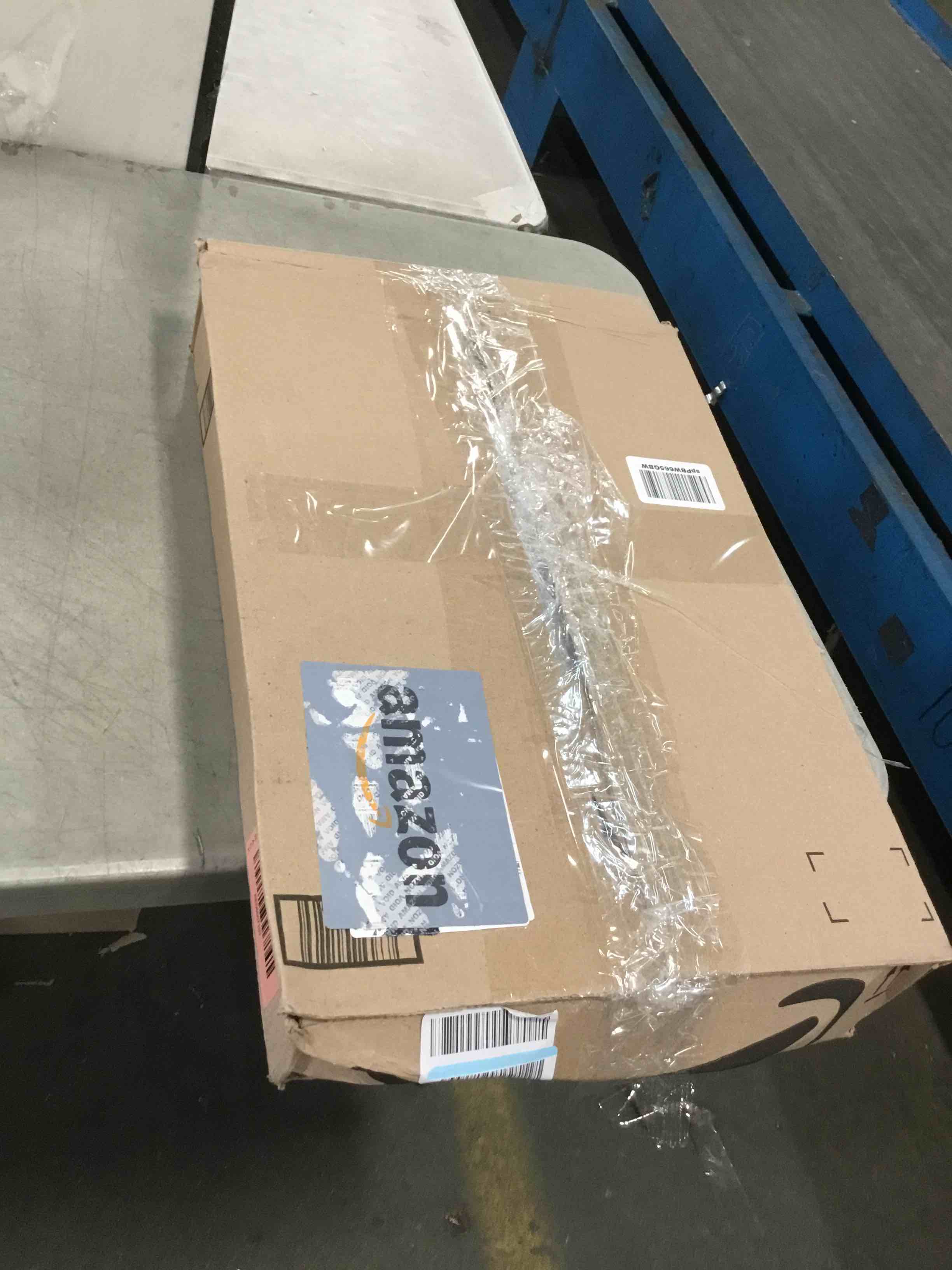 https://s3.amazonaws.com/lotting-images-prod/bidfta/RED6507103_1717092893454.jpeg