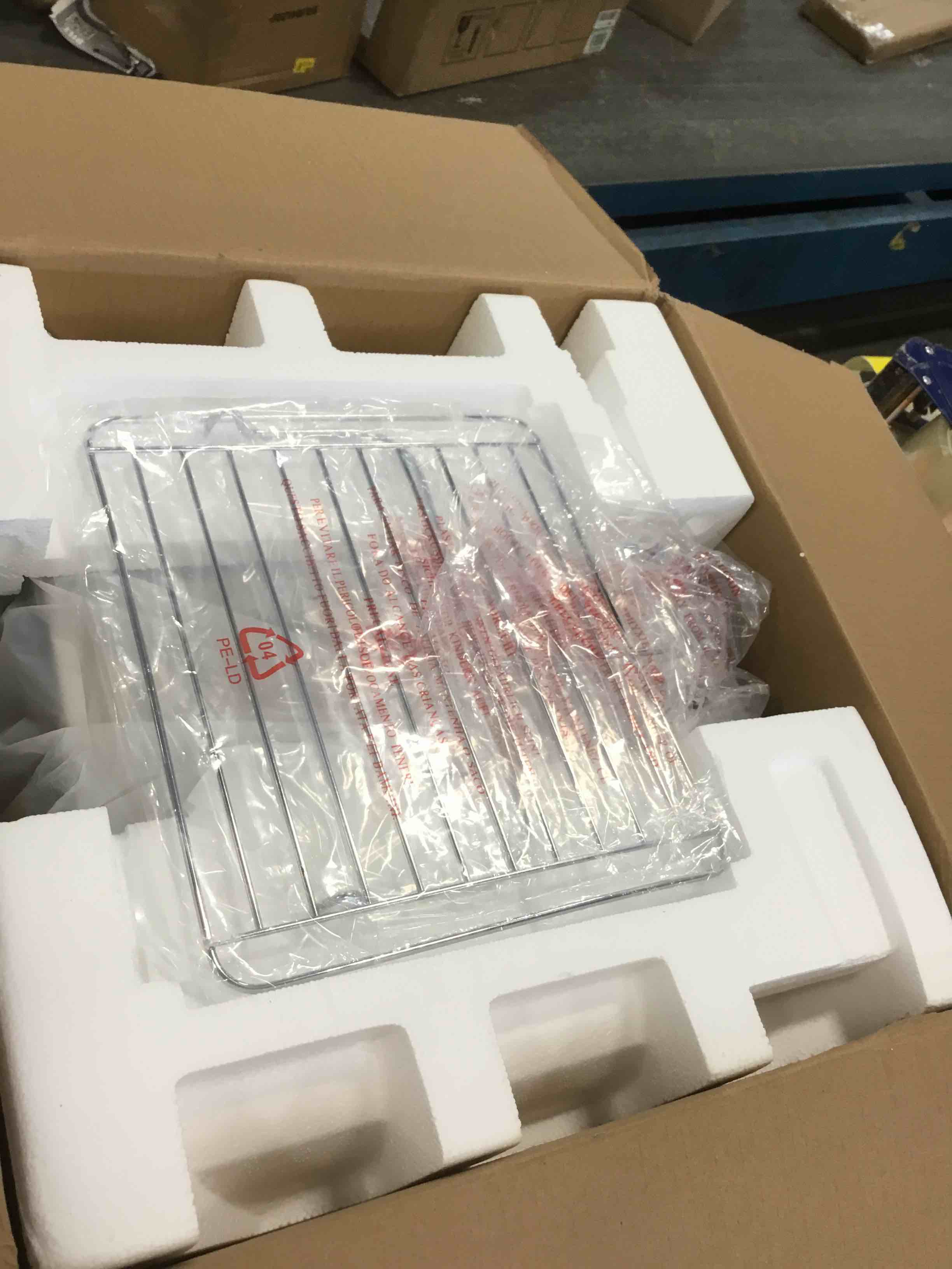 https://s3.amazonaws.com/lotting-images-prod/bidfta/RED6507387_1717180432608.jpeg