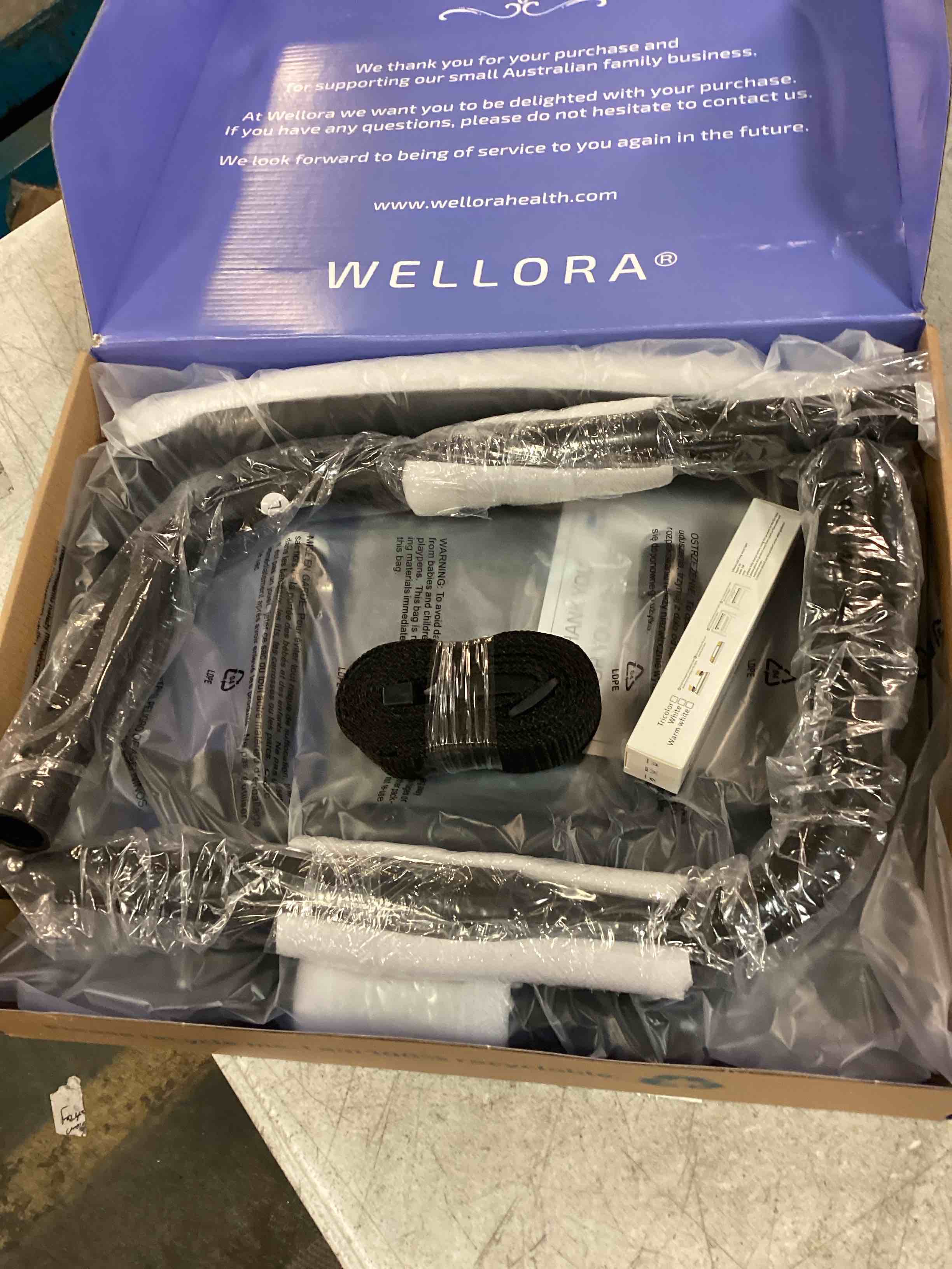https://s3.amazonaws.com/lotting-images-prod/bidfta/RED6507511_1716319799288.jpeg