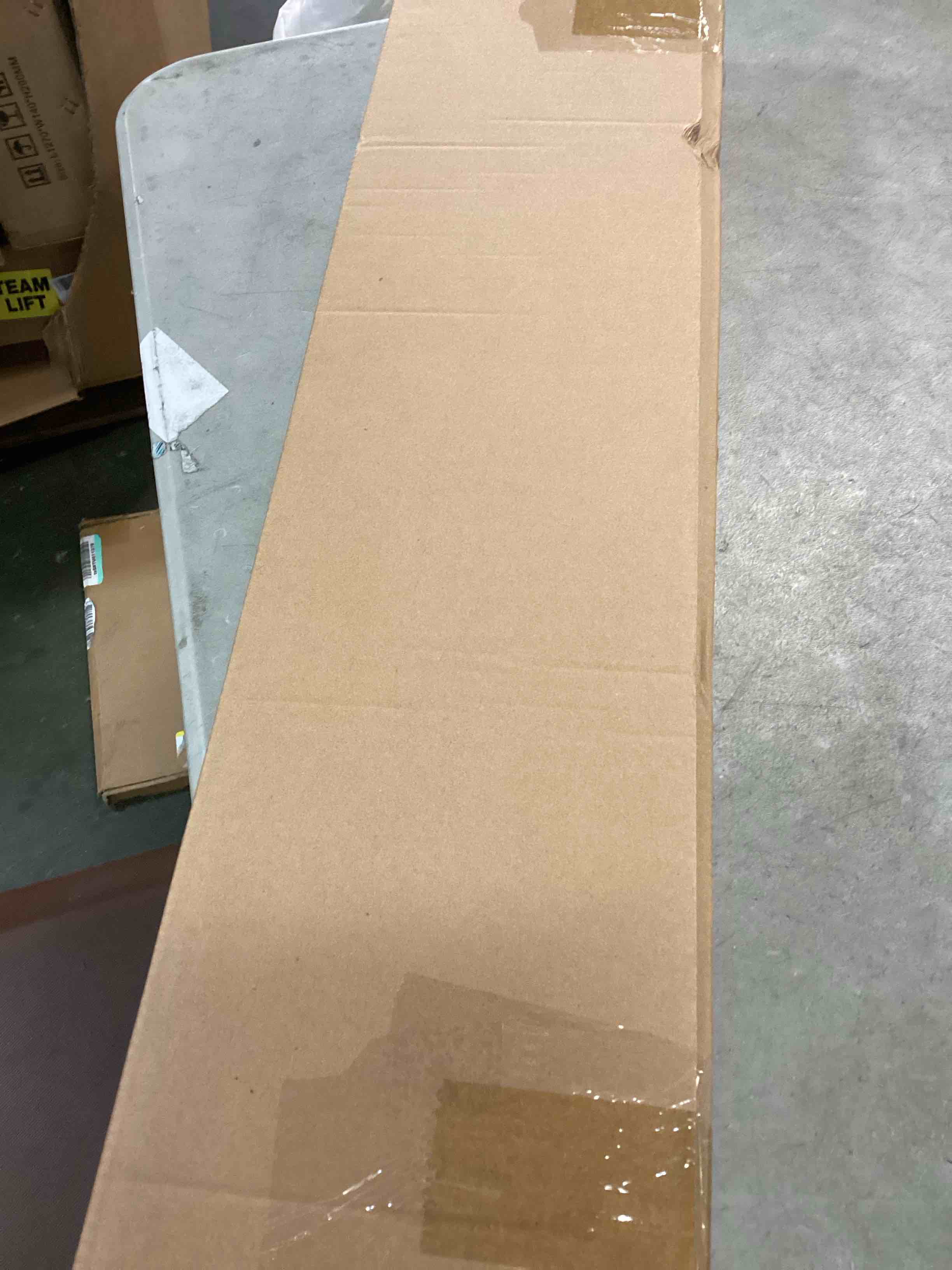 https://s3.amazonaws.com/lotting-images-prod/bidfta/RED6507715_1716399159402.jpeg