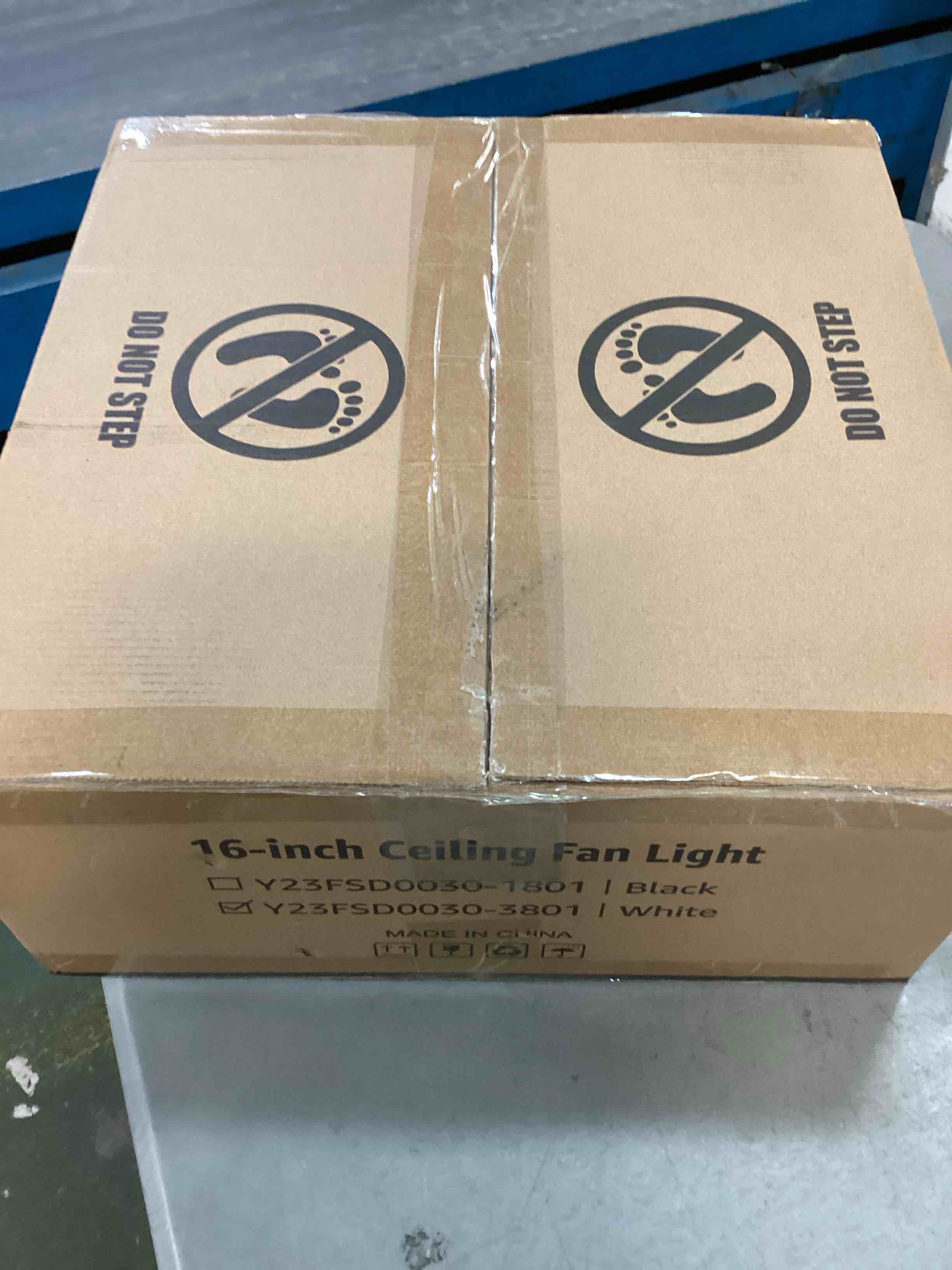 https://s3.amazonaws.com/lotting-images-prod/bidfta/RED6507984_1716489733251.jpeg