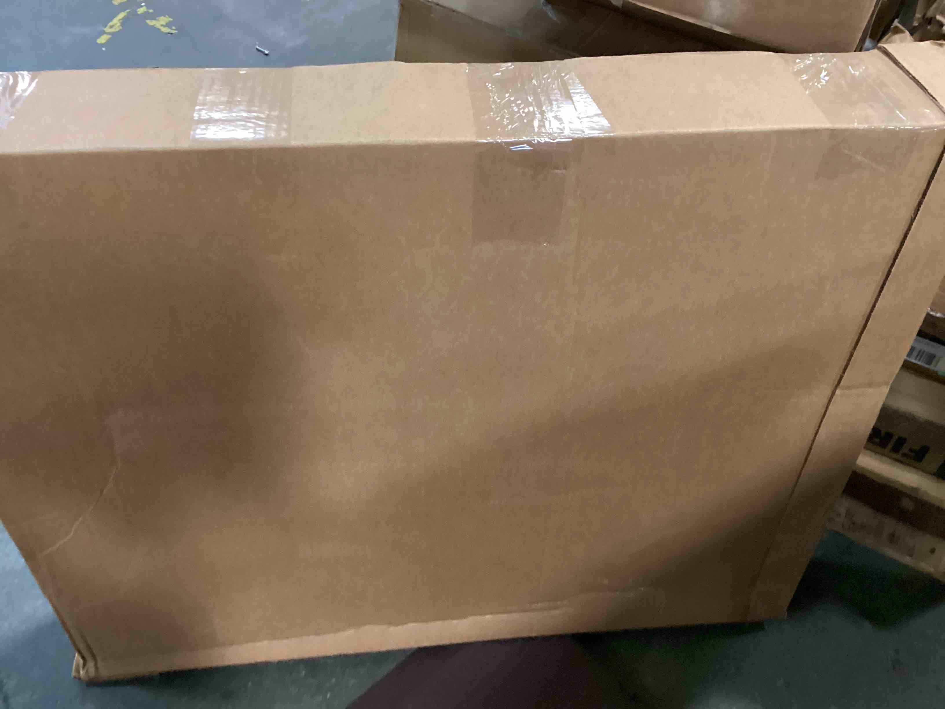 https://s3.amazonaws.com/lotting-images-prod/bidfta/RED6508037_1716550886070.jpeg