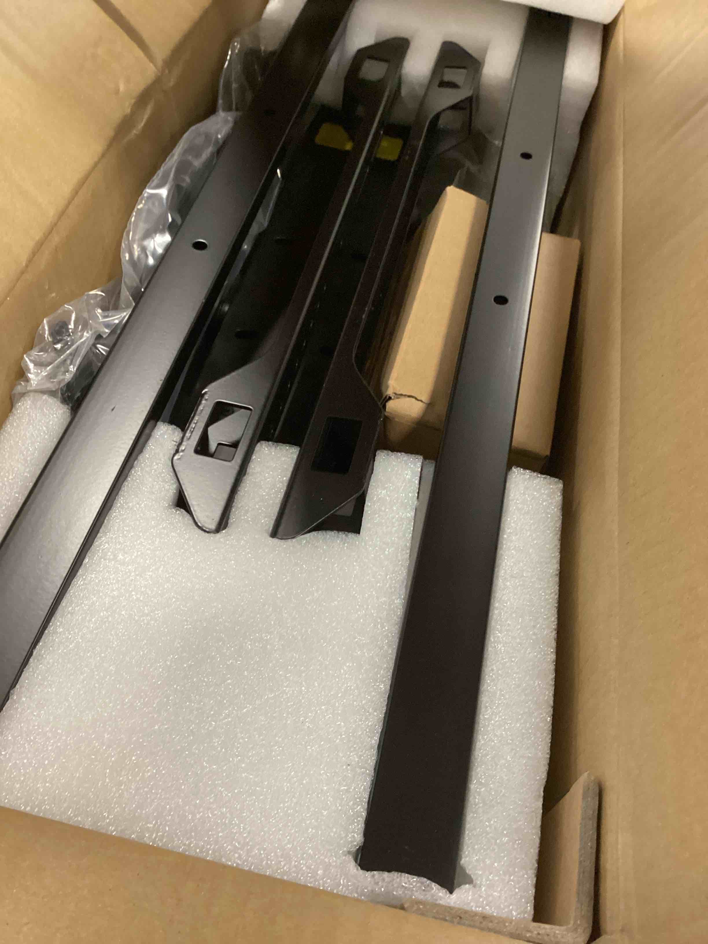 https://s3.amazonaws.com/lotting-images-prod/bidfta/RED6508116_1716560555818.jpeg