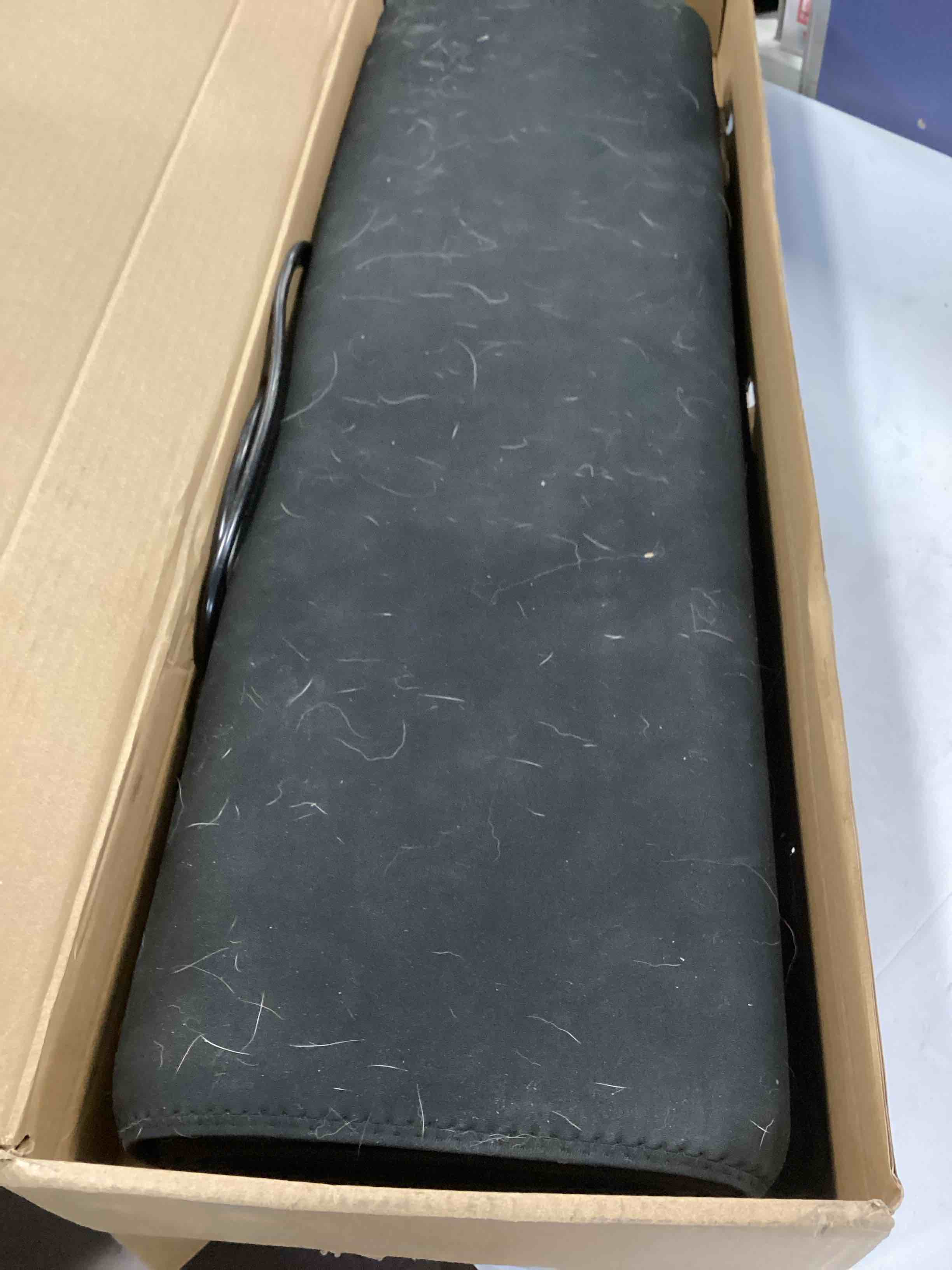 https://s3.amazonaws.com/lotting-images-prod/bidfta/RED6508123_1716561500411.jpeg