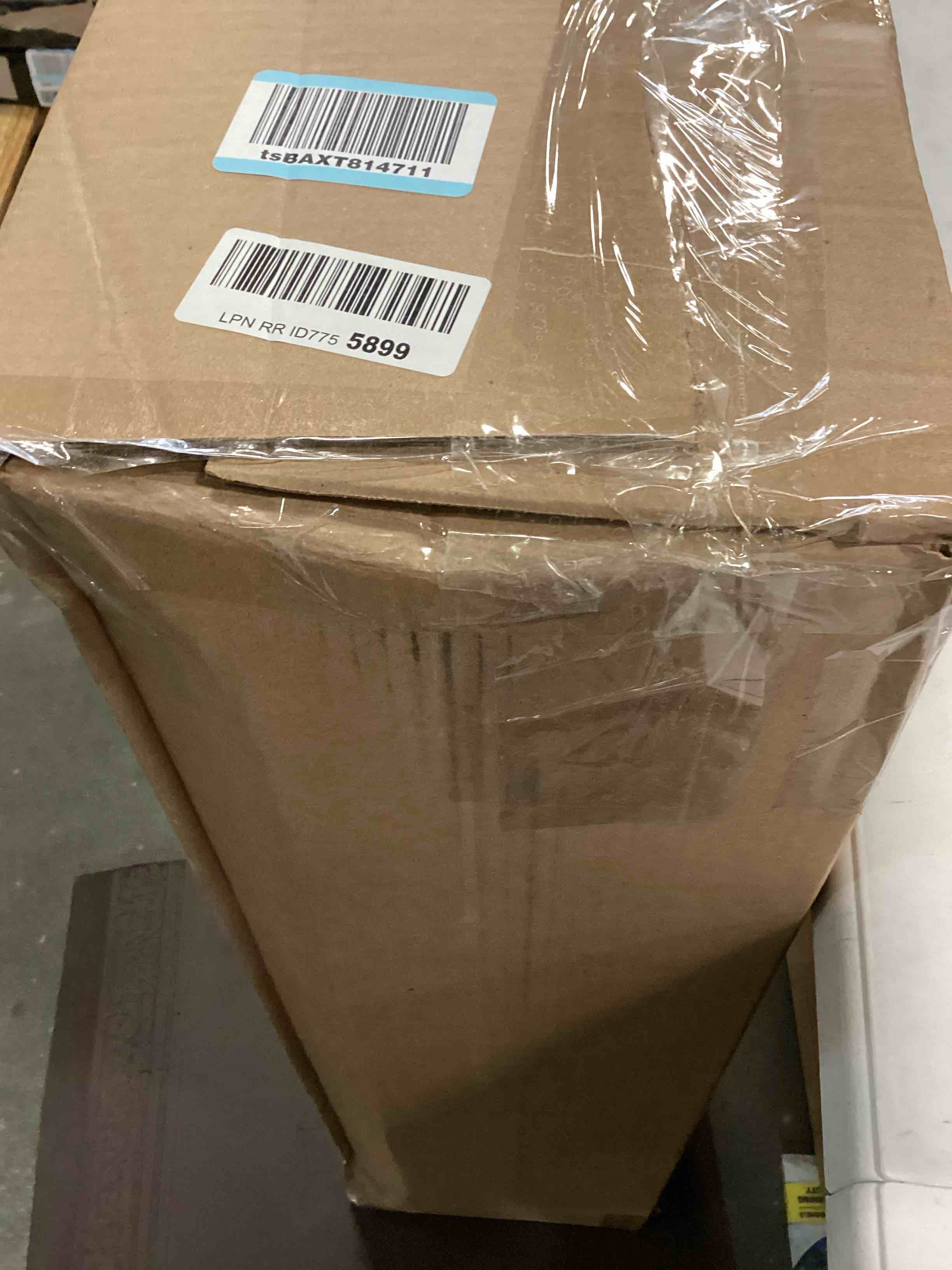https://s3.amazonaws.com/lotting-images-prod/bidfta/RED6508262_1716581154797.jpeg