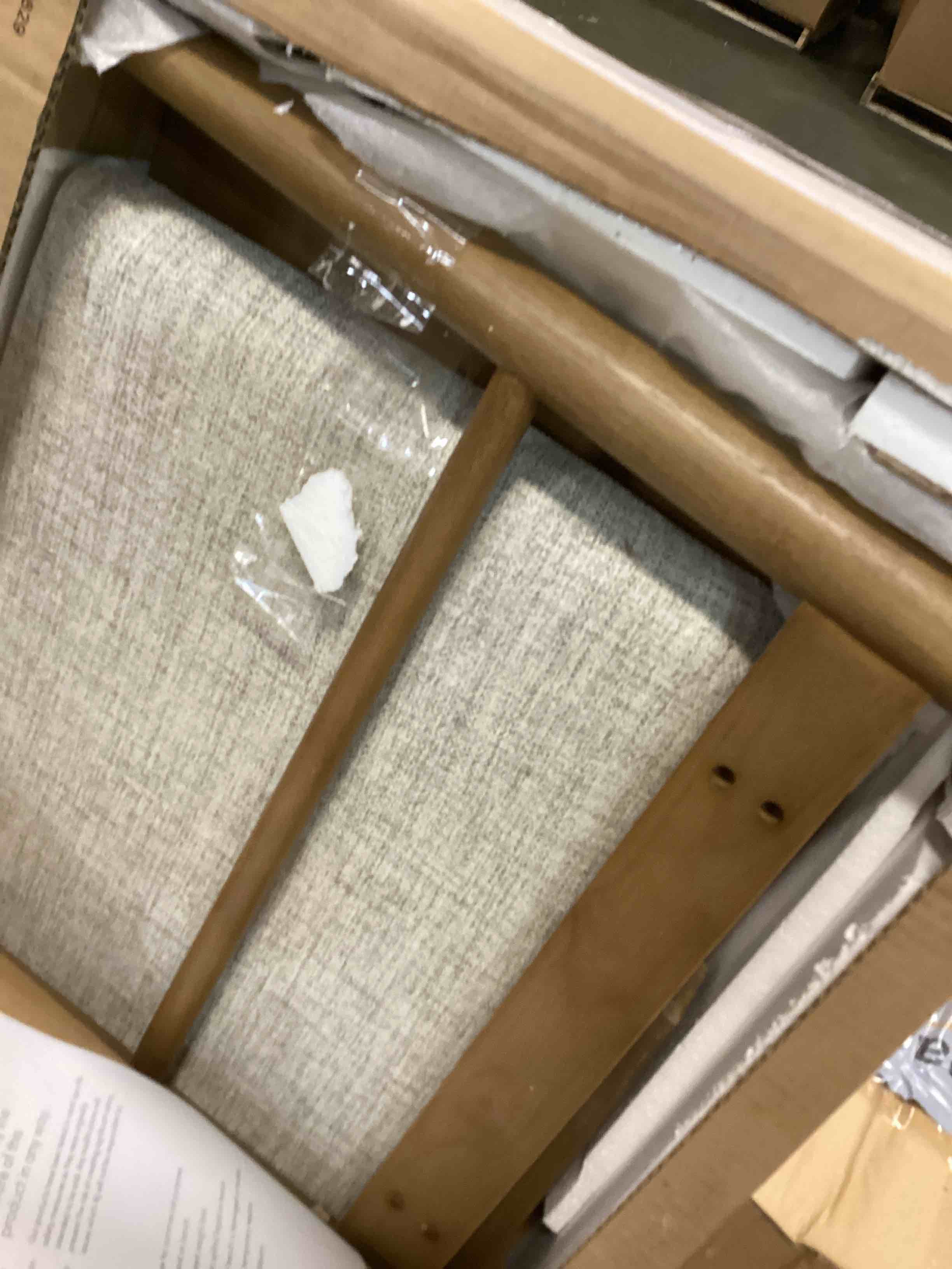 https://s3.amazonaws.com/lotting-images-prod/bidfta/RED6508784_1717013797334.jpeg