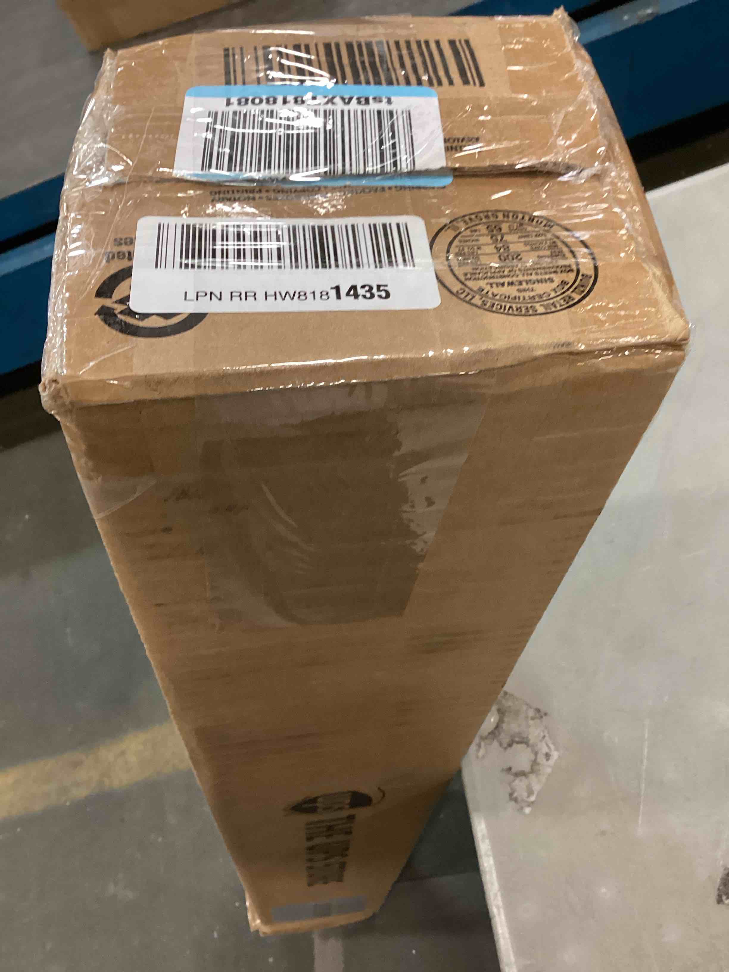 https://s3.amazonaws.com/lotting-images-prod/bidfta/RED6508789_1717067453233.jpeg