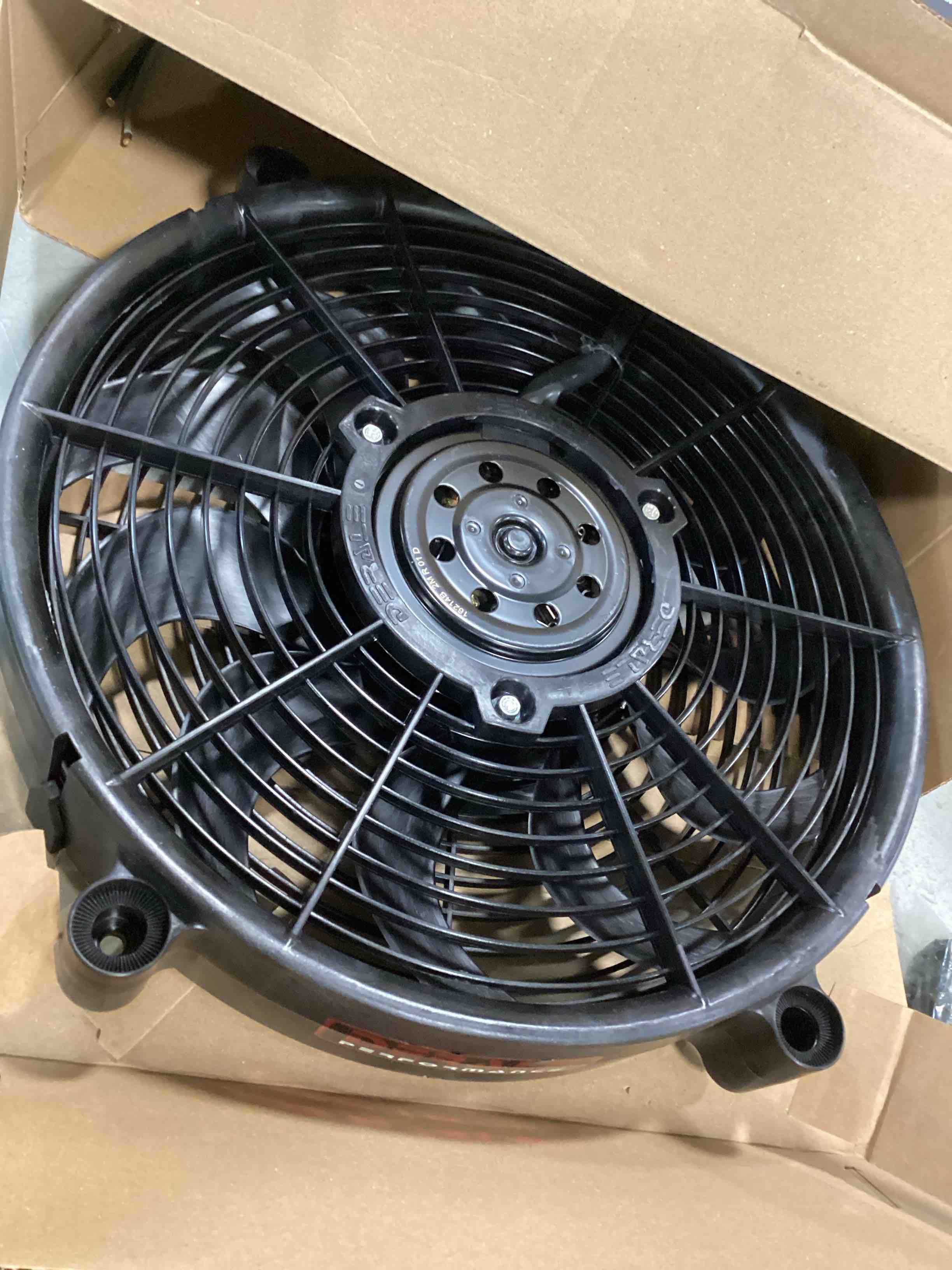 https://s3.amazonaws.com/lotting-images-prod/bidfta/RED6508811_1717070071673.jpeg