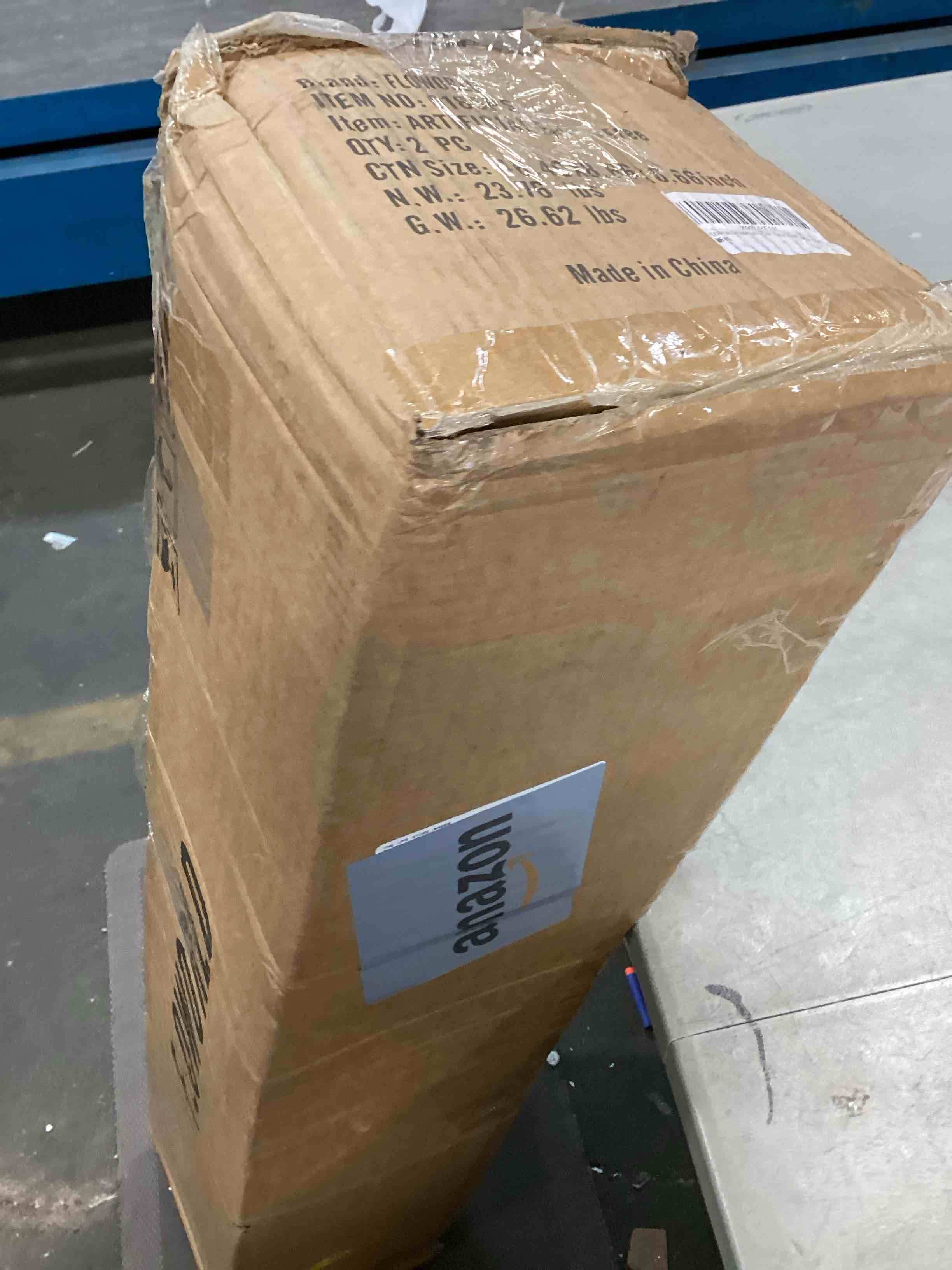 https://s3.amazonaws.com/lotting-images-prod/bidfta/RED6508908_1717082898761.jpeg