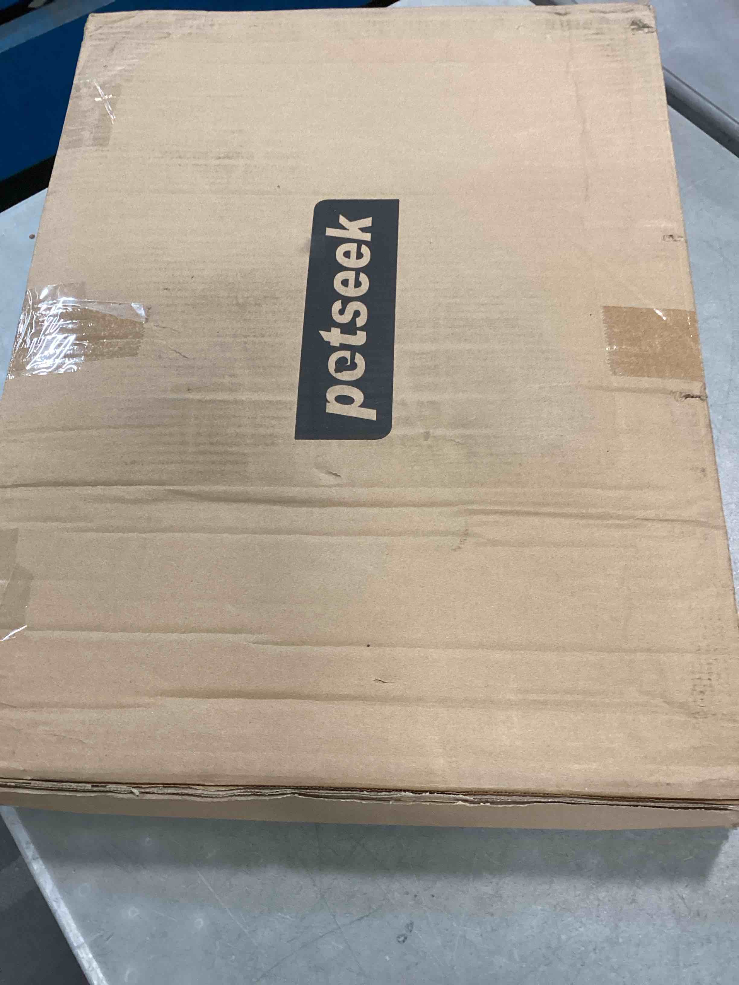 https://s3.amazonaws.com/lotting-images-prod/bidfta/RED6508918_1717084278256.jpeg