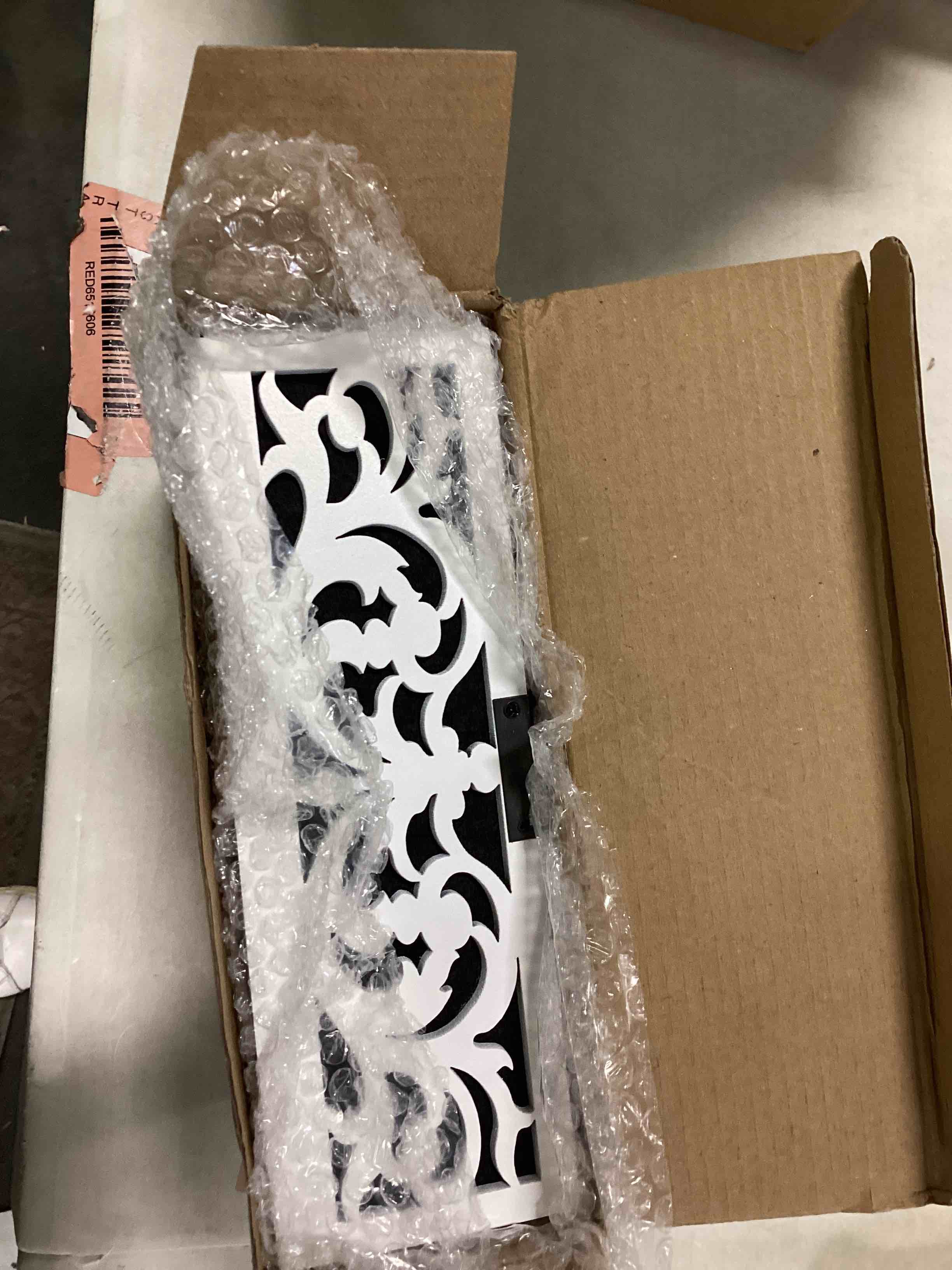https://s3.amazonaws.com/lotting-images-prod/bidfta/RED6511817_1717076843175.jpeg