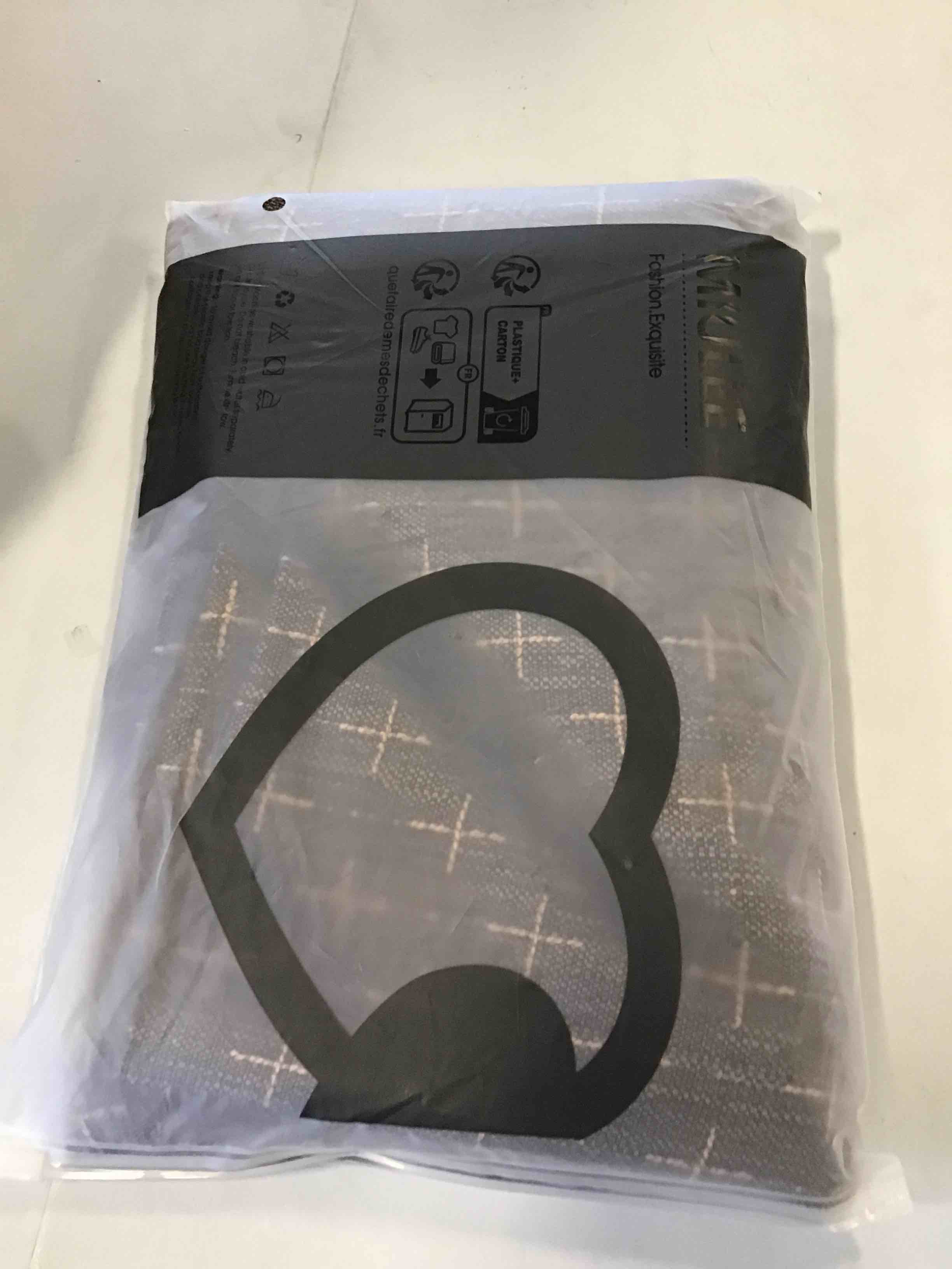 https://s3.amazonaws.com/lotting-images-prod/bidfta/RED6512162_1718307743264.jpeg