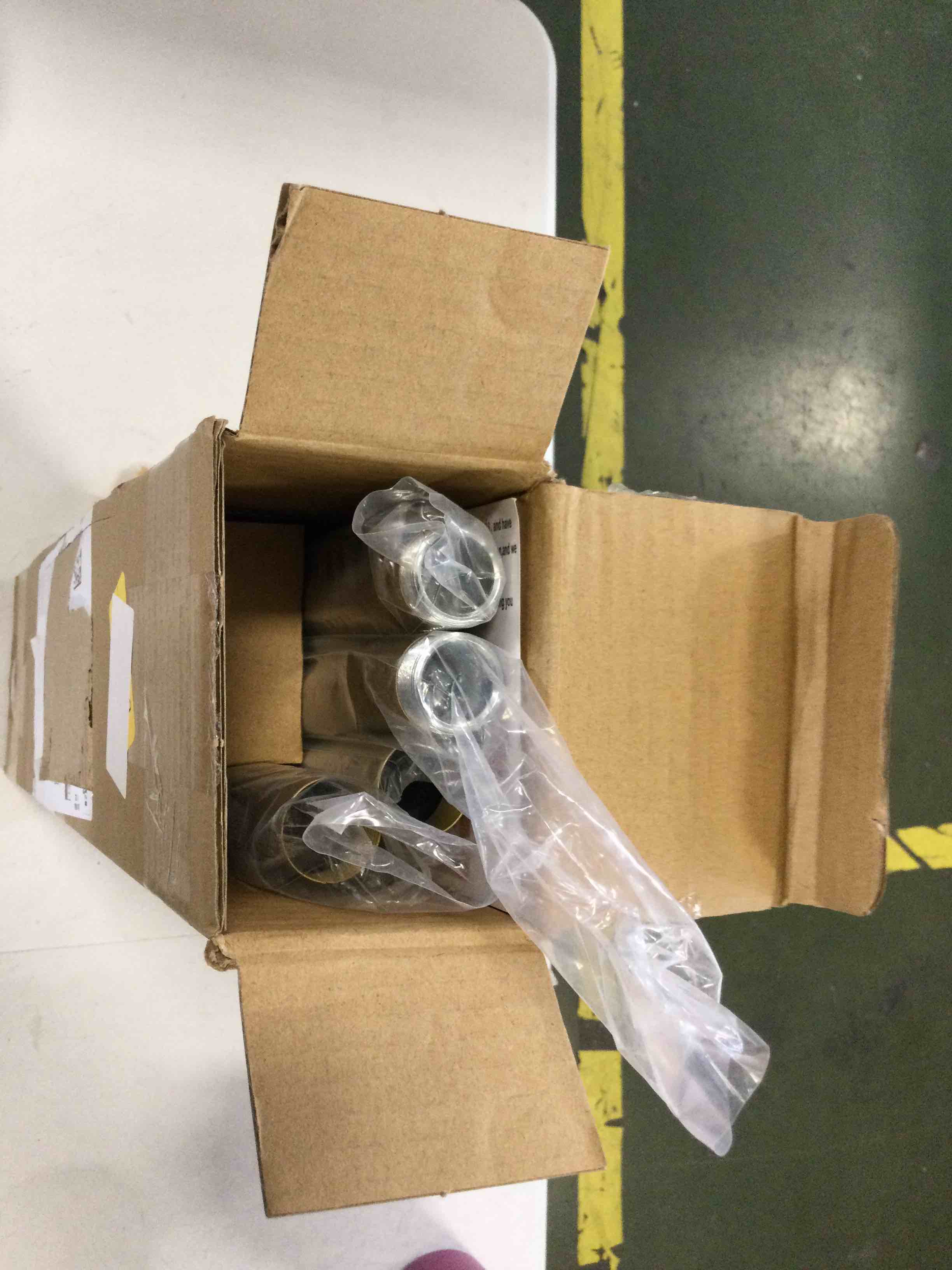 https://s3.amazonaws.com/lotting-images-prod/bidfta/RED6513383_1718835566702.jpeg