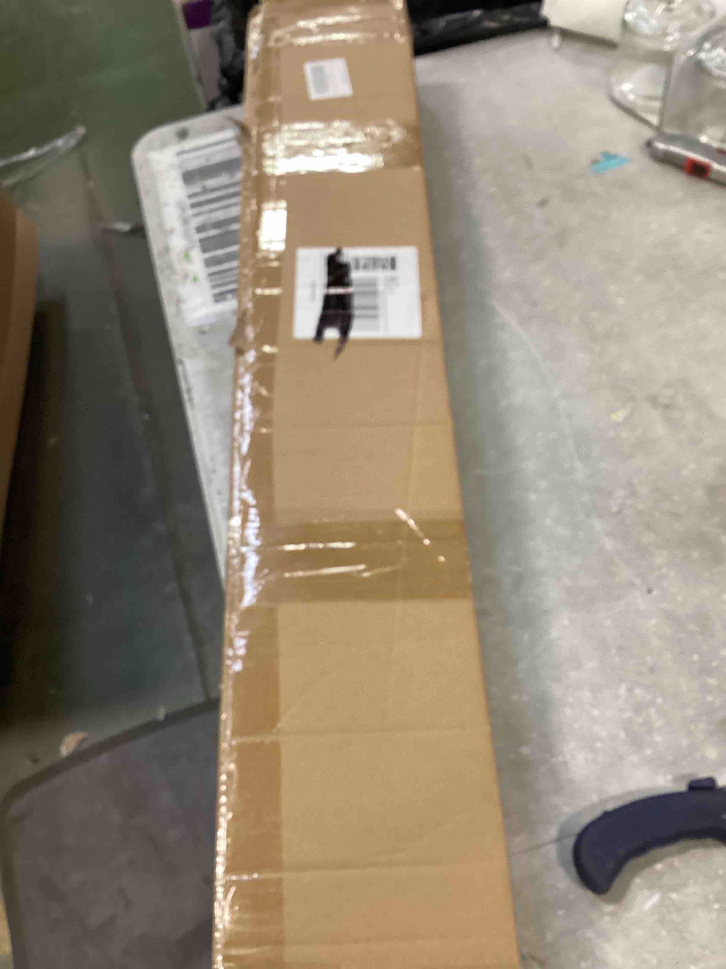 https://s3.amazonaws.com/lotting-images-prod/bidfta/RED6513459_1718034759884.jpeg