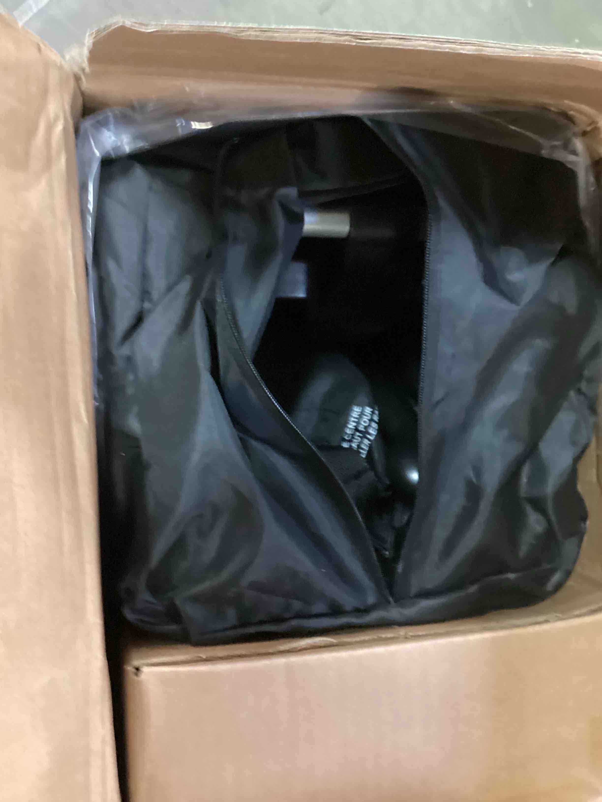 https://s3.amazonaws.com/lotting-images-prod/bidfta/RED6513800_1718191871395.jpeg