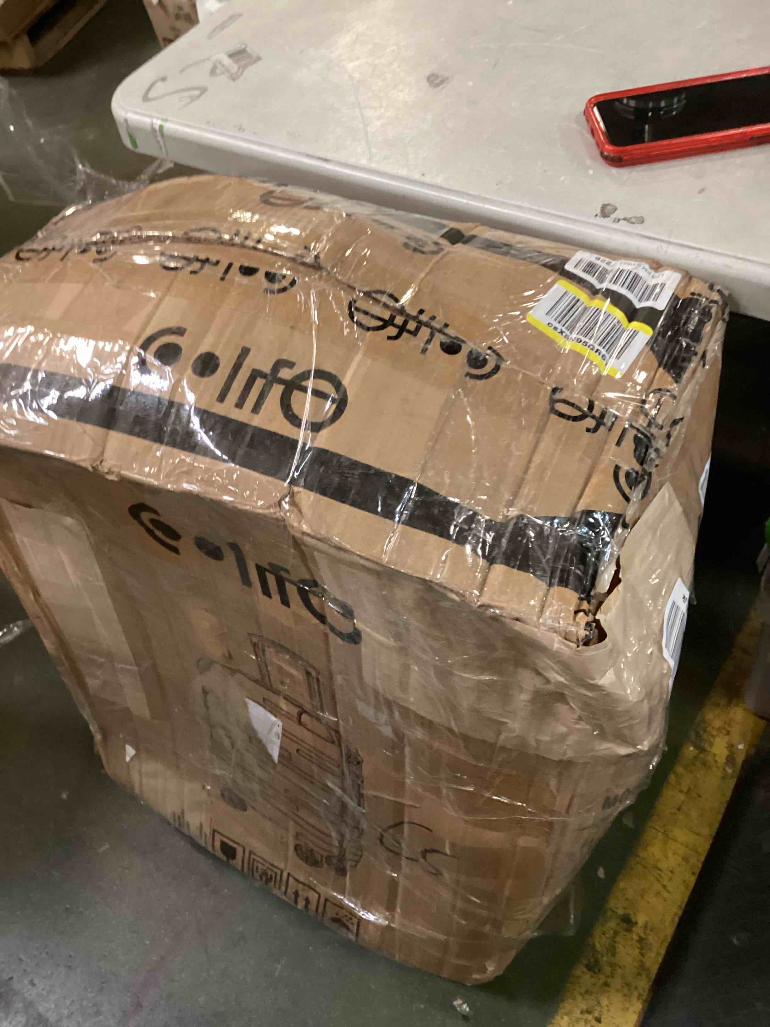https://s3.amazonaws.com/lotting-images-prod/bidfta/RED6513820_1718194183576.jpeg