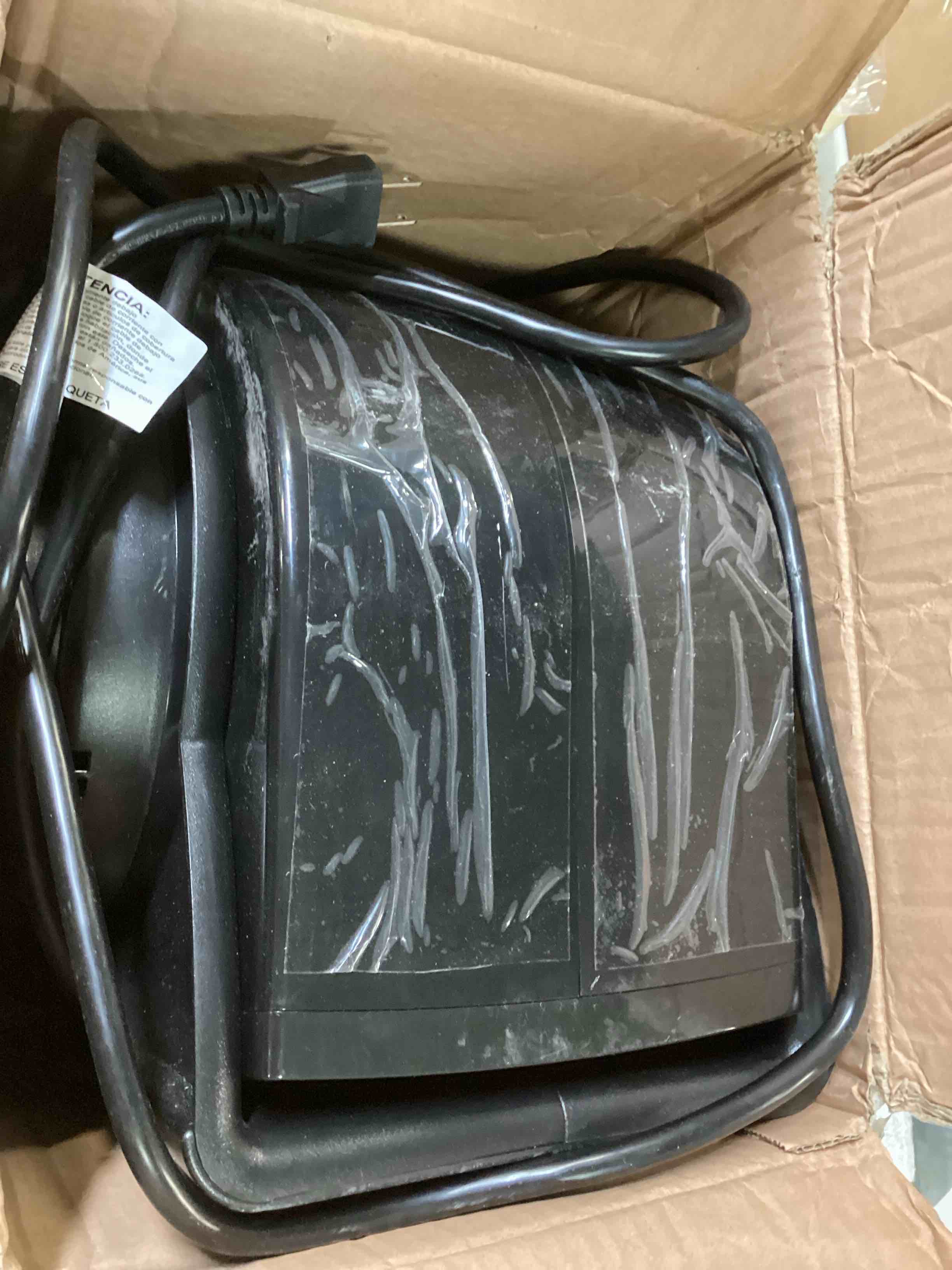 https://s3.amazonaws.com/lotting-images-prod/bidfta/RED6513962_1718209385143.jpeg