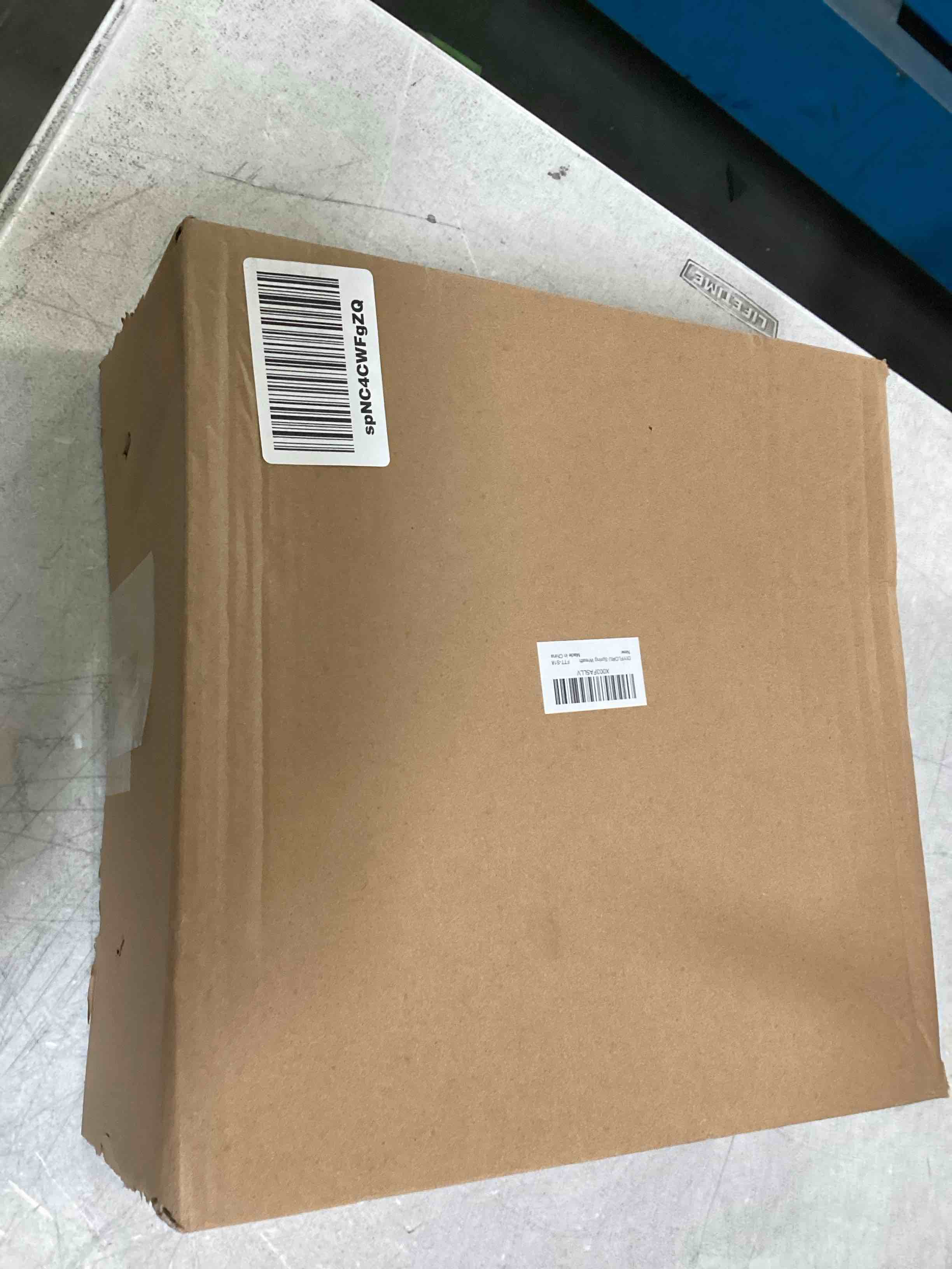https://s3.amazonaws.com/lotting-images-prod/bidfta/RED6514275_1718308075566.jpeg