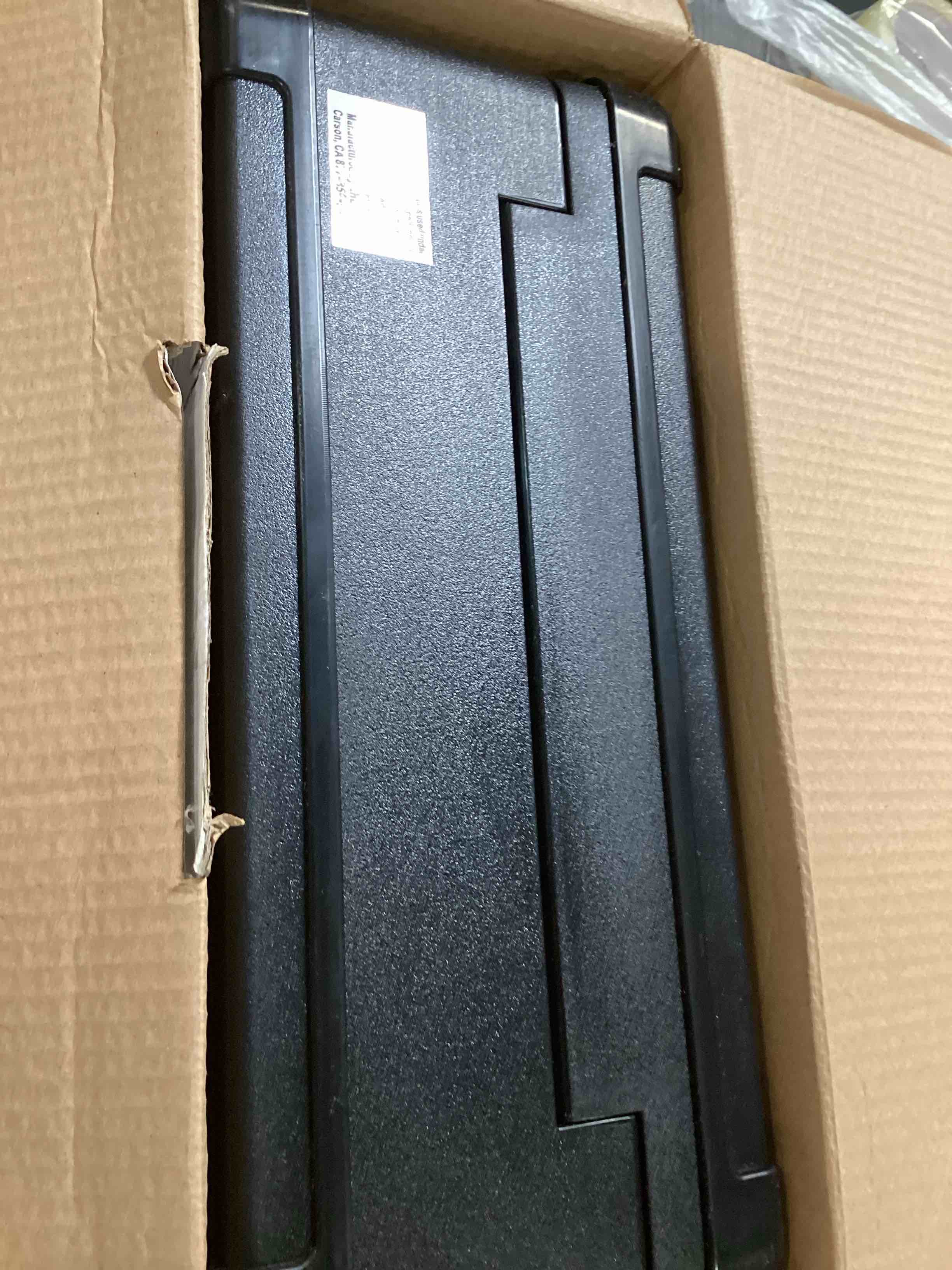 https://s3.amazonaws.com/lotting-images-prod/bidfta/RED6514527_1718394825474.jpeg