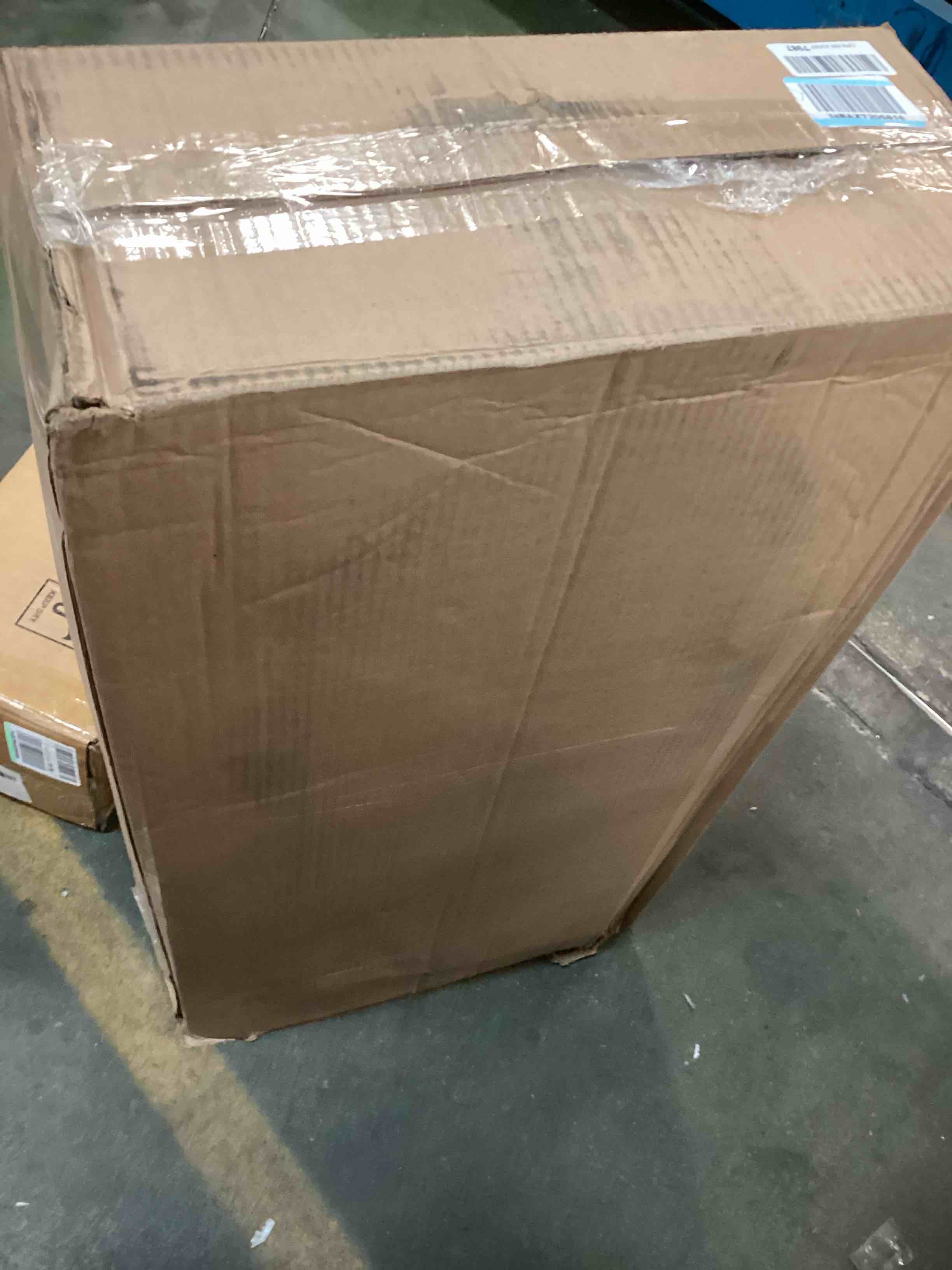 https://s3.amazonaws.com/lotting-images-prod/bidfta/RED6514843_1718713209113.jpeg