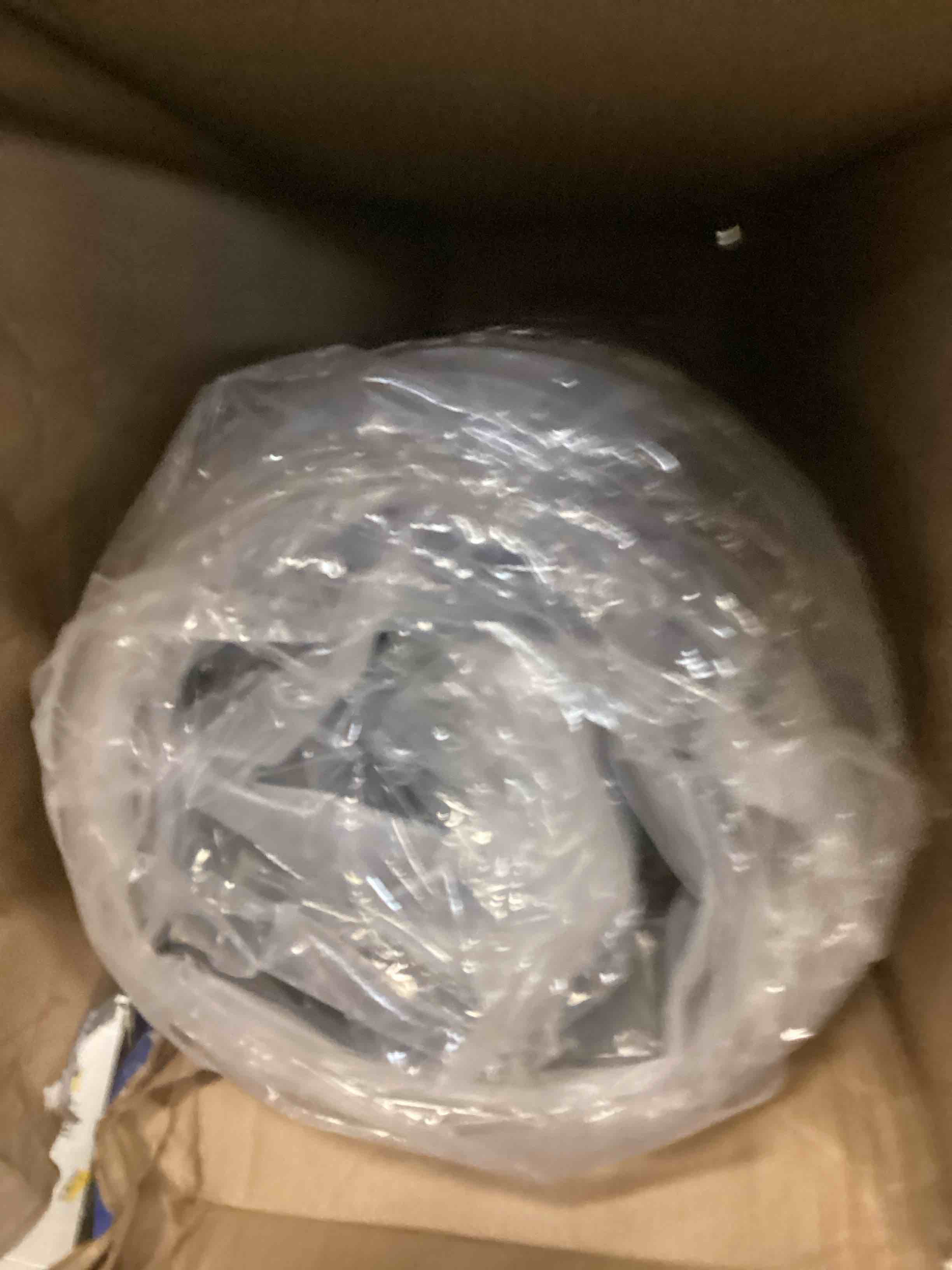 https://s3.amazonaws.com/lotting-images-prod/bidfta/RED6514864_1718715982210.jpeg