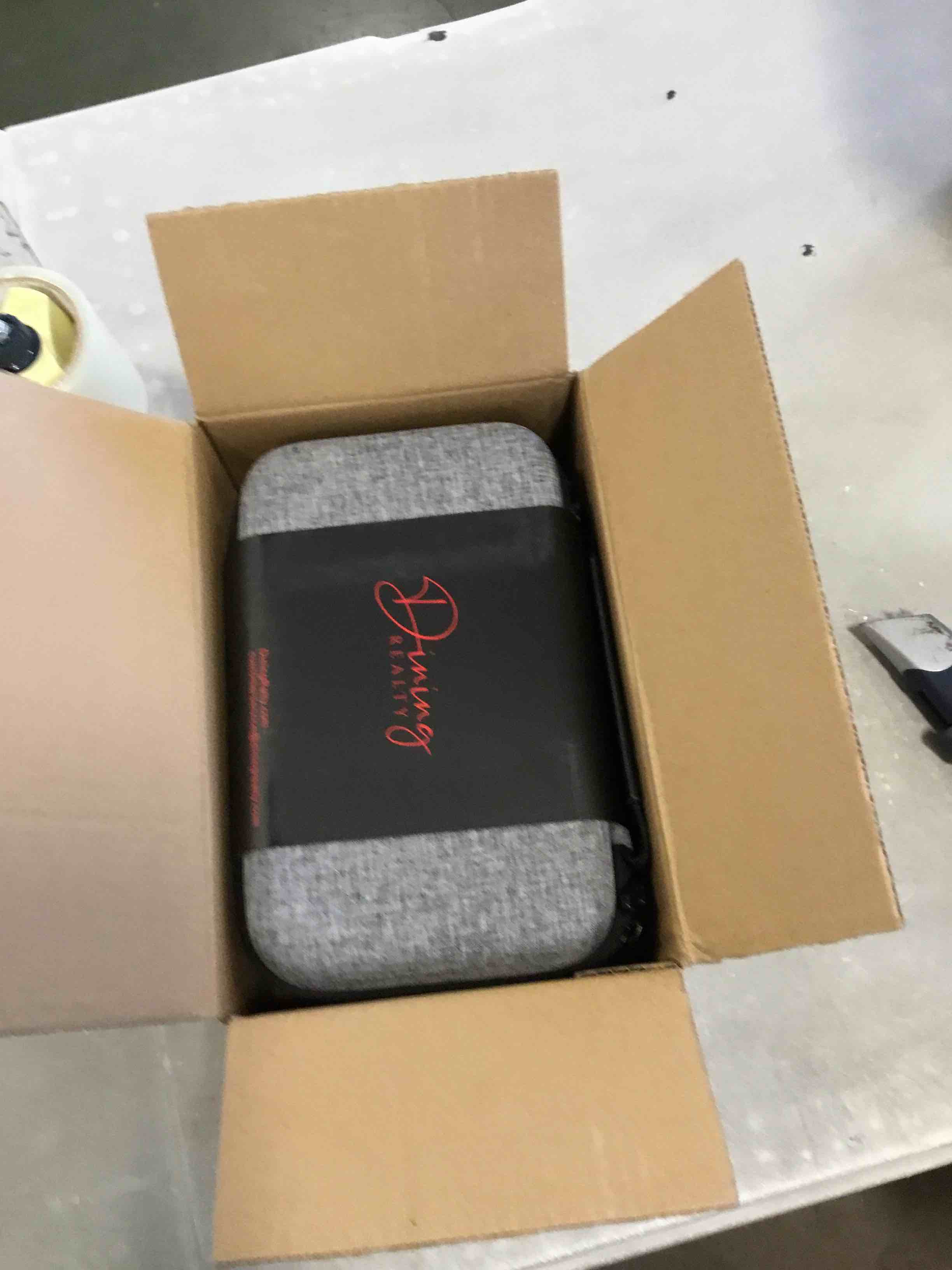 https://s3.amazonaws.com/lotting-images-prod/bidfta/RED6515018_1718198453543.jpeg