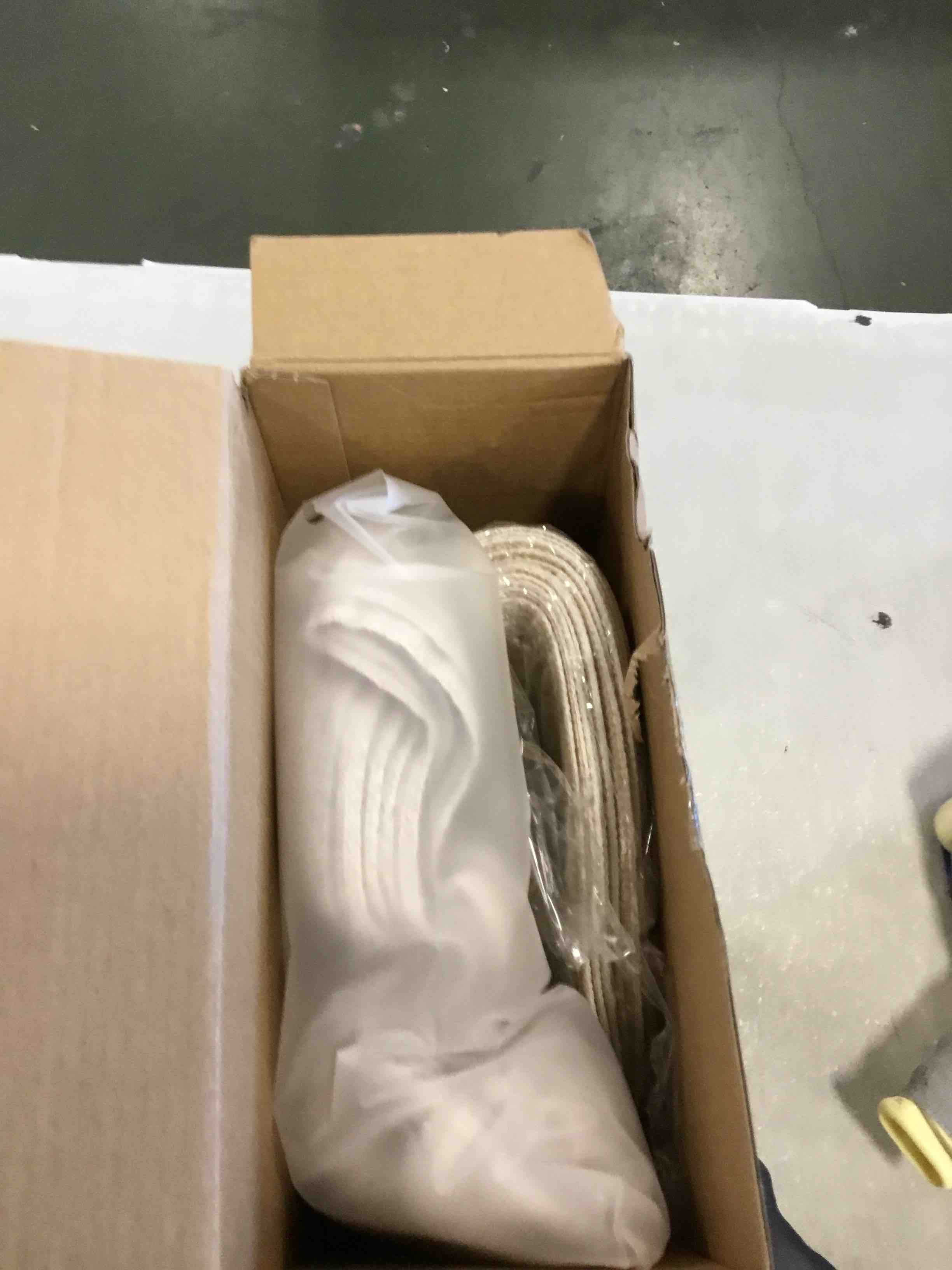 https://s3.amazonaws.com/lotting-images-prod/bidfta/RED6515024_1718199029419.jpeg