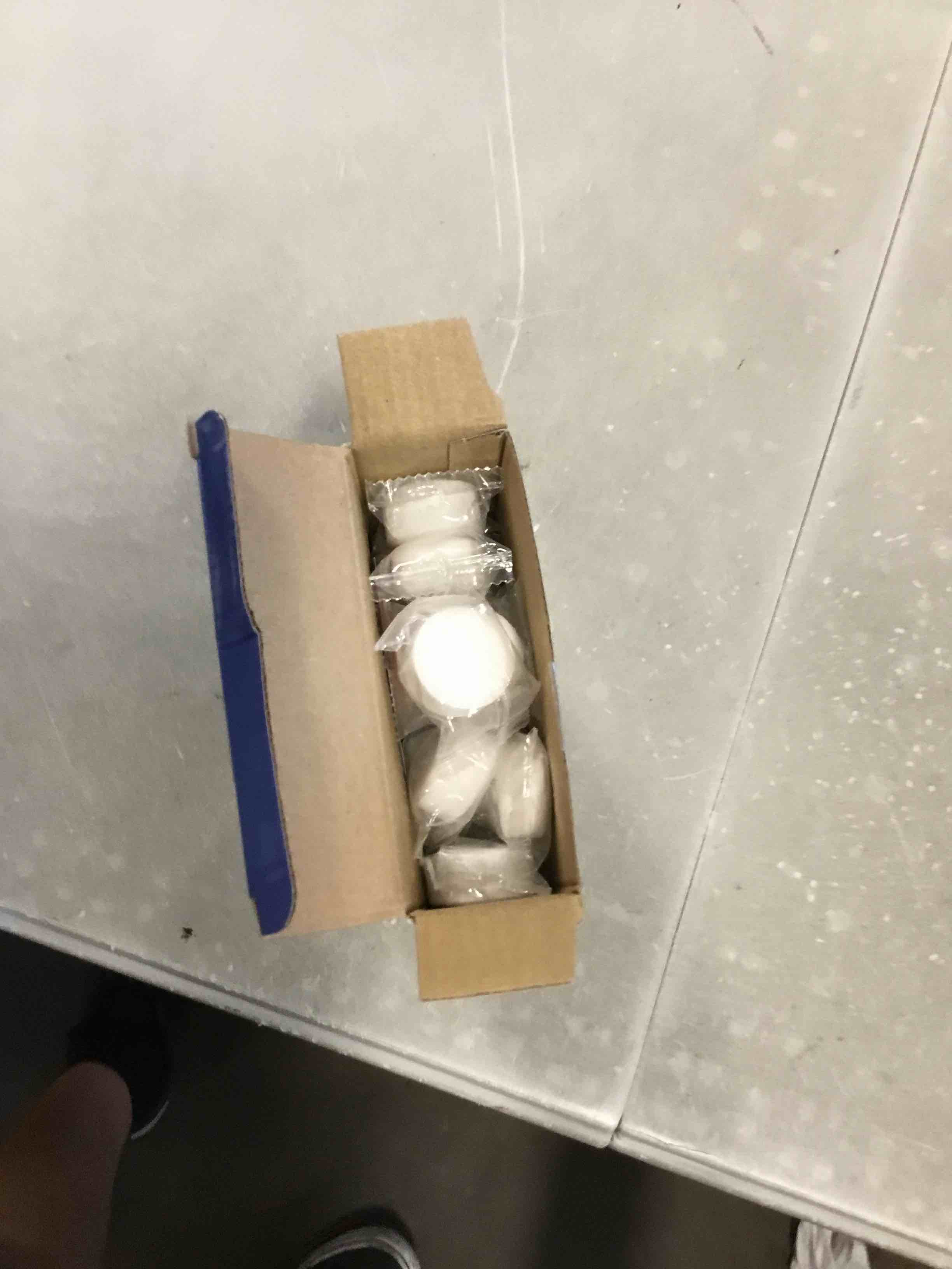 https://s3.amazonaws.com/lotting-images-prod/bidfta/RED6515199_1718289515441.jpeg
