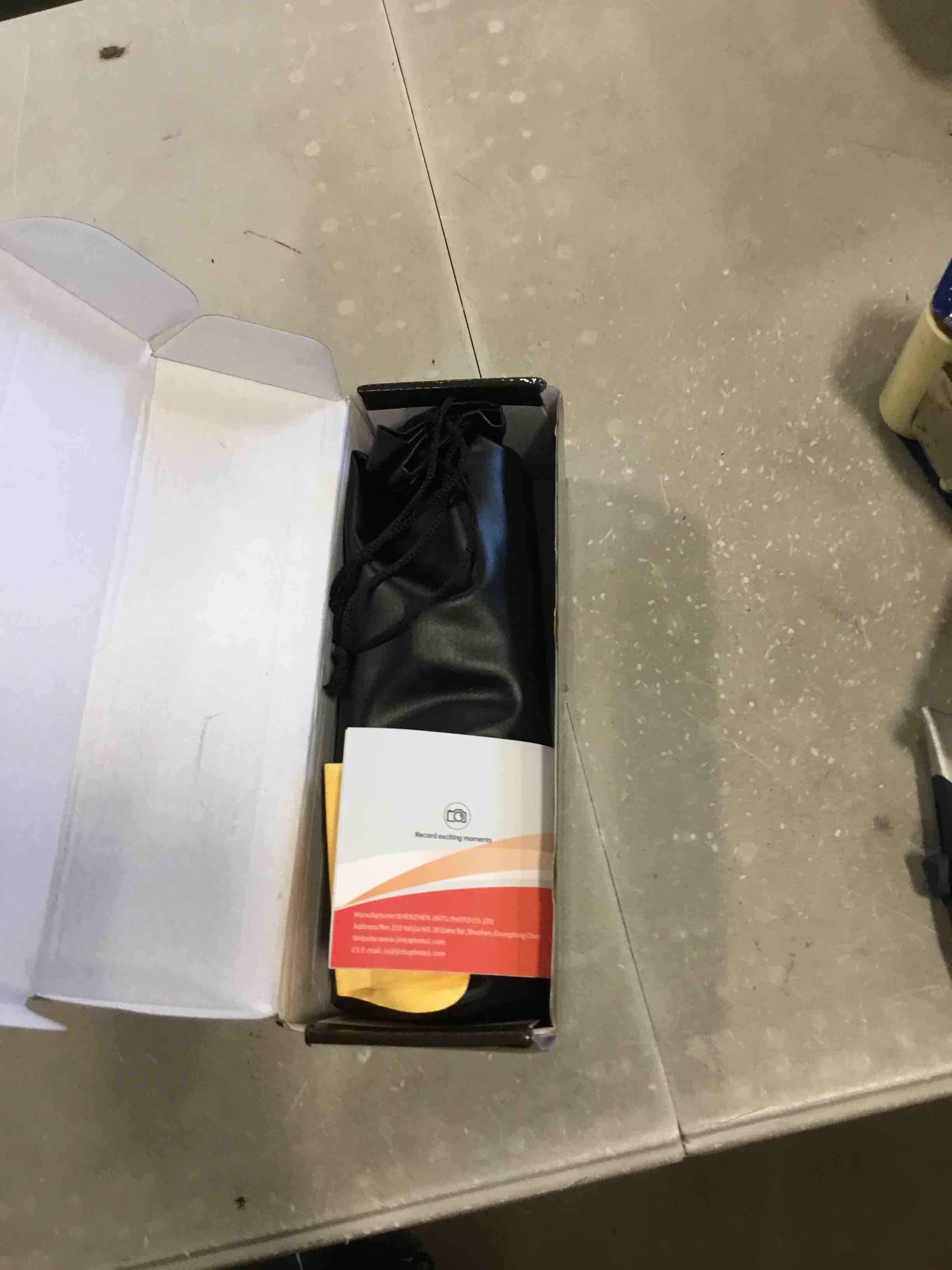 https://s3.amazonaws.com/lotting-images-prod/bidfta/RED6515204_1718289878982.jpeg