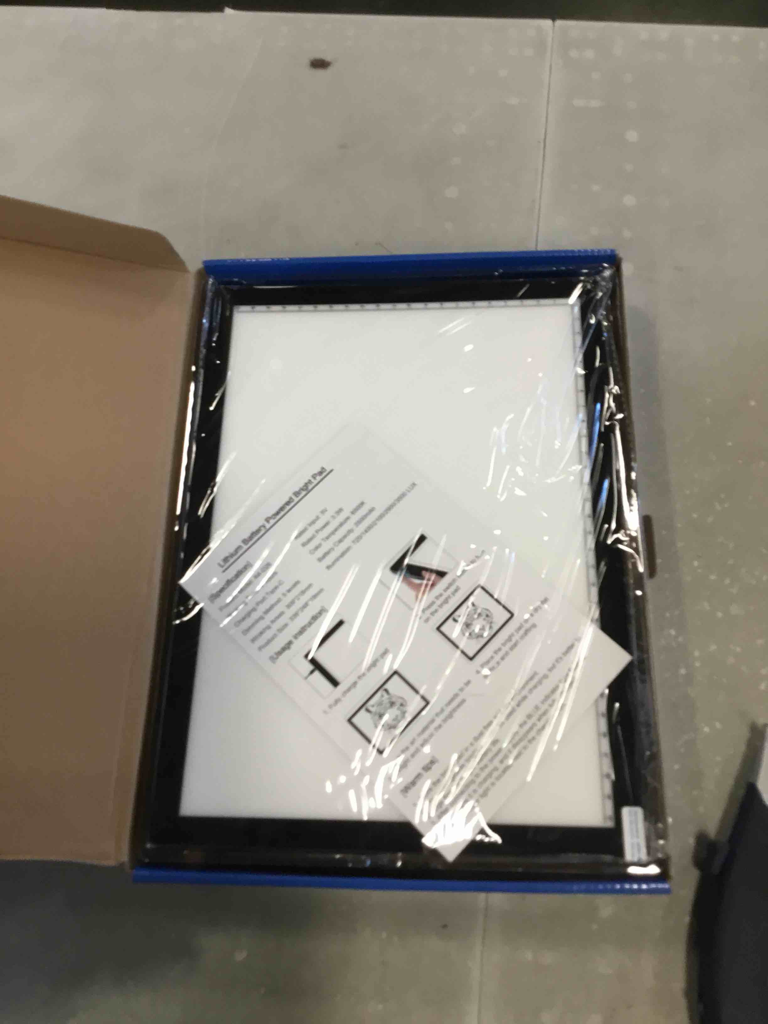 https://s3.amazonaws.com/lotting-images-prod/bidfta/RED6515211_1718291866650.jpeg