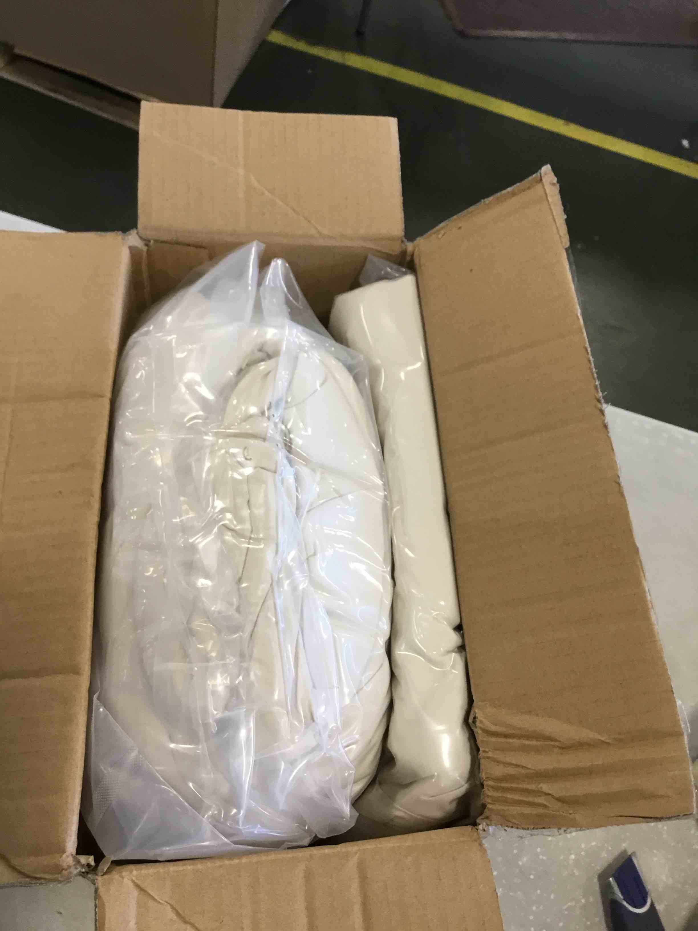 https://s3.amazonaws.com/lotting-images-prod/bidfta/RED6515258_1718299700745.jpeg