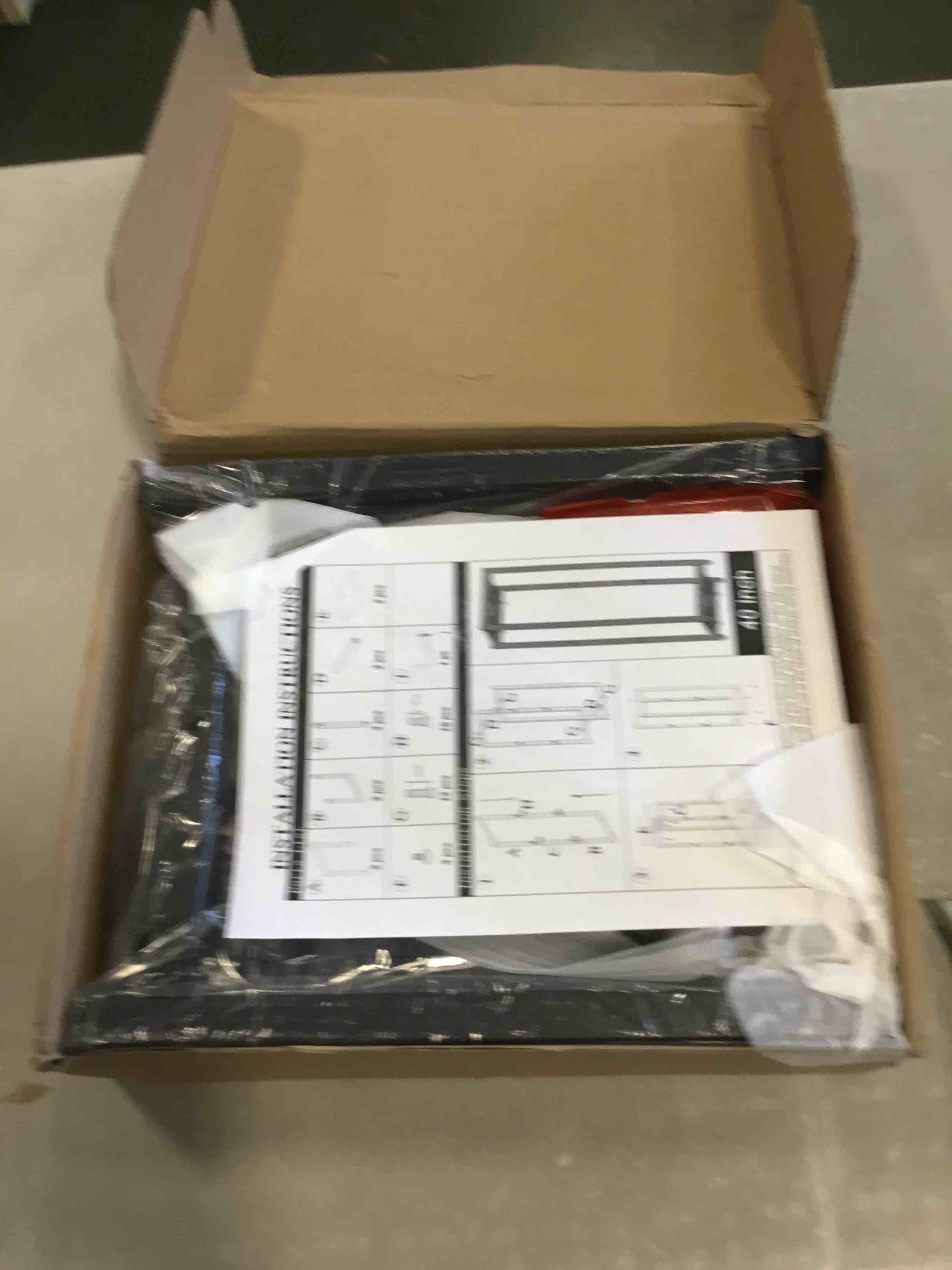 https://s3.amazonaws.com/lotting-images-prod/bidfta/RED6515272_1718302810852.jpeg