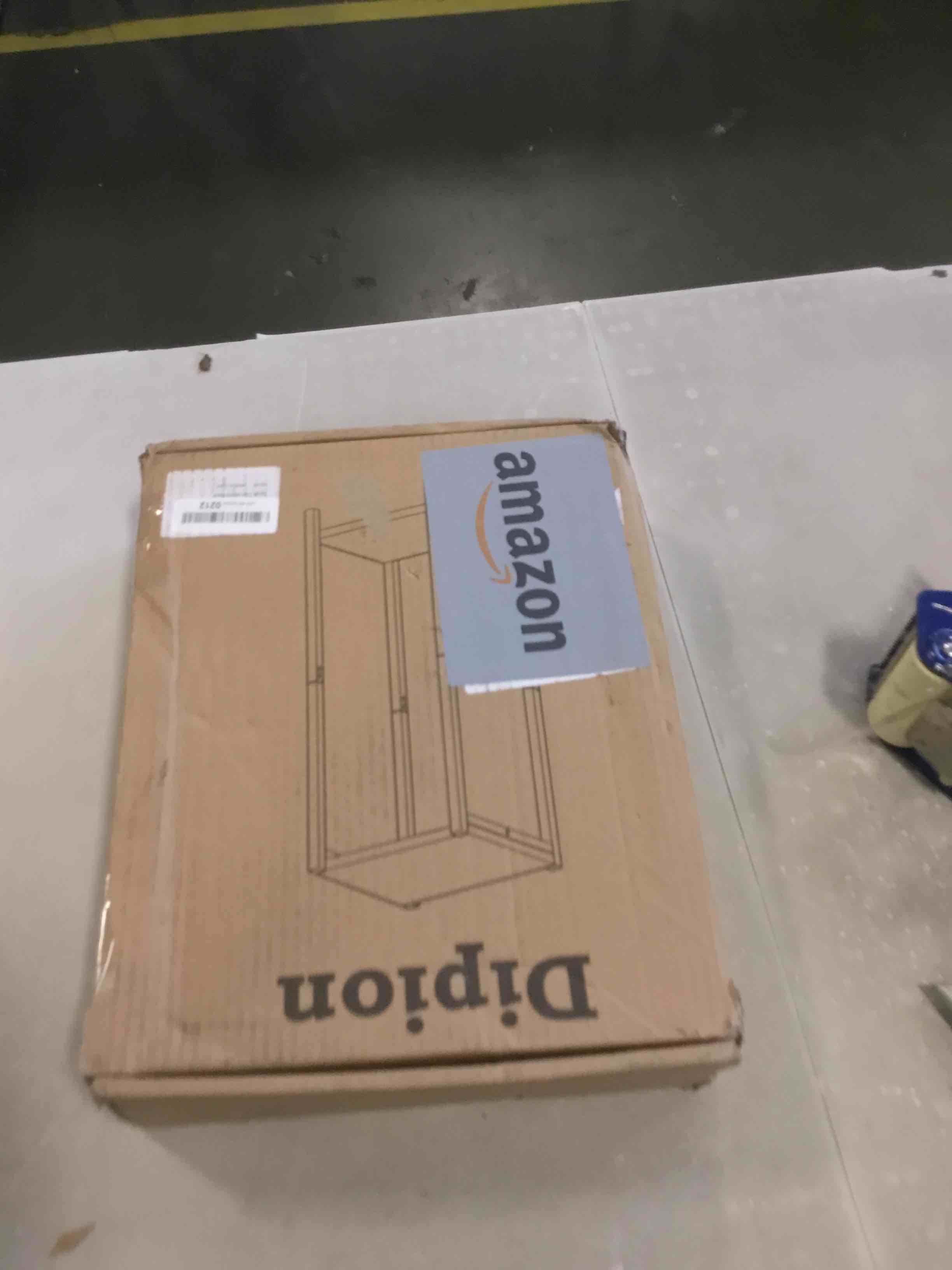 https://s3.amazonaws.com/lotting-images-prod/bidfta/RED6515272_1718302835496.jpeg
