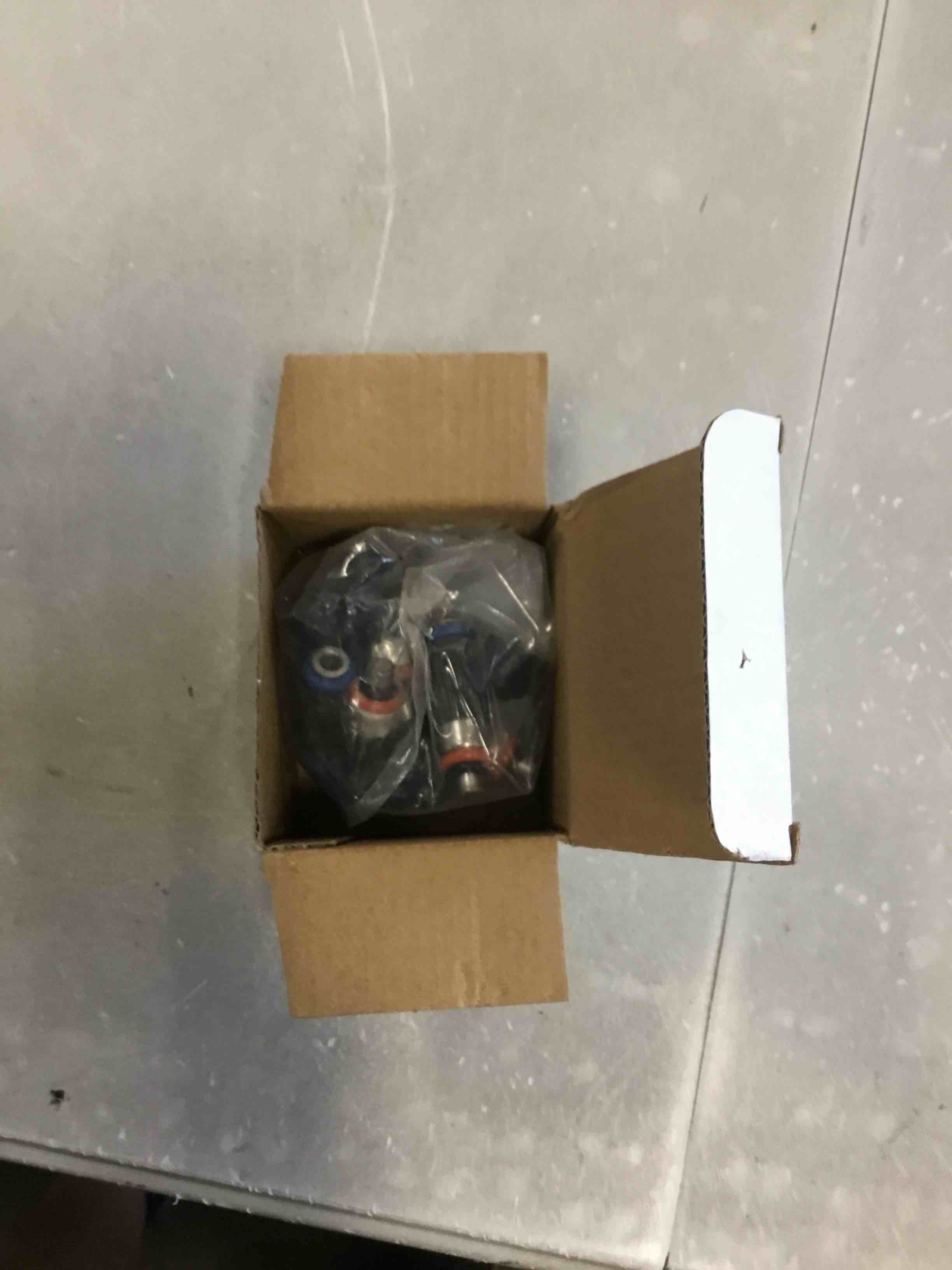 https://s3.amazonaws.com/lotting-images-prod/bidfta/RED6515313_1718306117415.jpeg