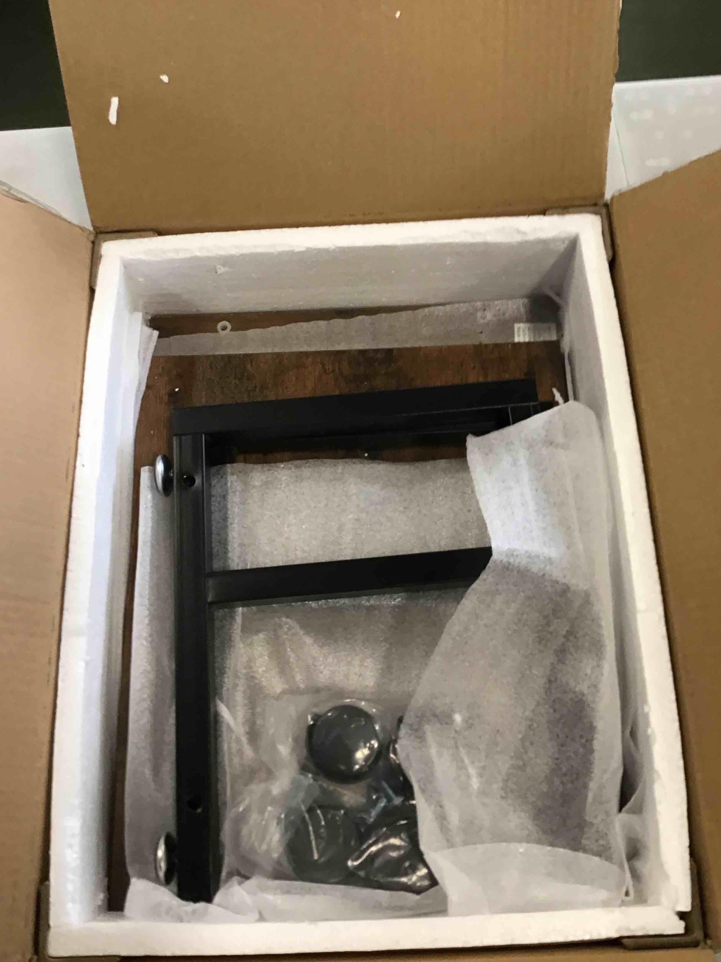 https://s3.amazonaws.com/lotting-images-prod/bidfta/RED6515570_1718392459522.jpeg