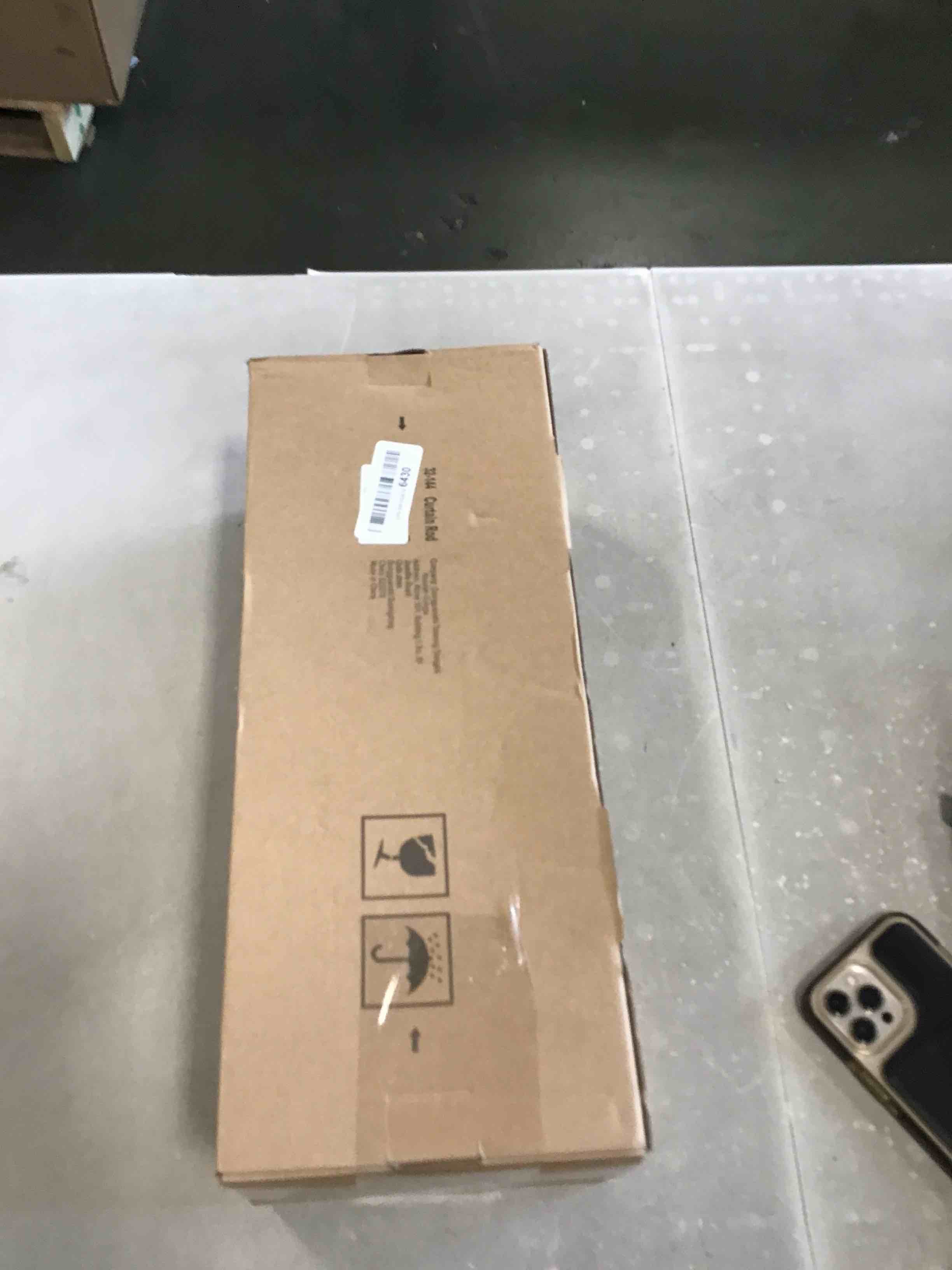 https://s3.amazonaws.com/lotting-images-prod/bidfta/RED6515589_1718394798792.jpeg