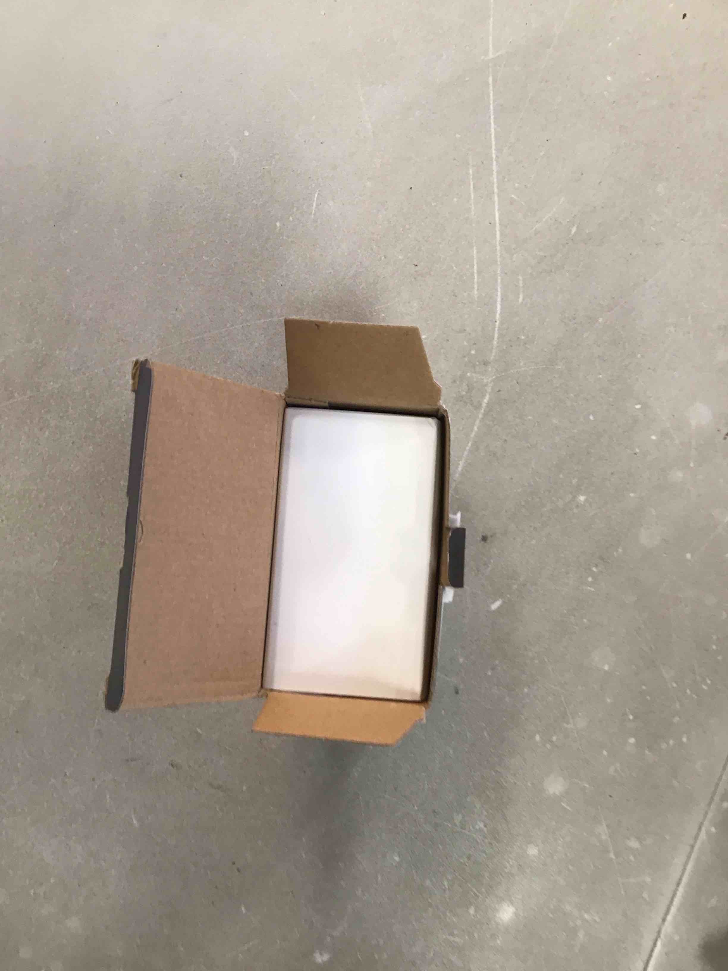 https://s3.amazonaws.com/lotting-images-prod/bidfta/RED6515624_1718450384908.jpeg