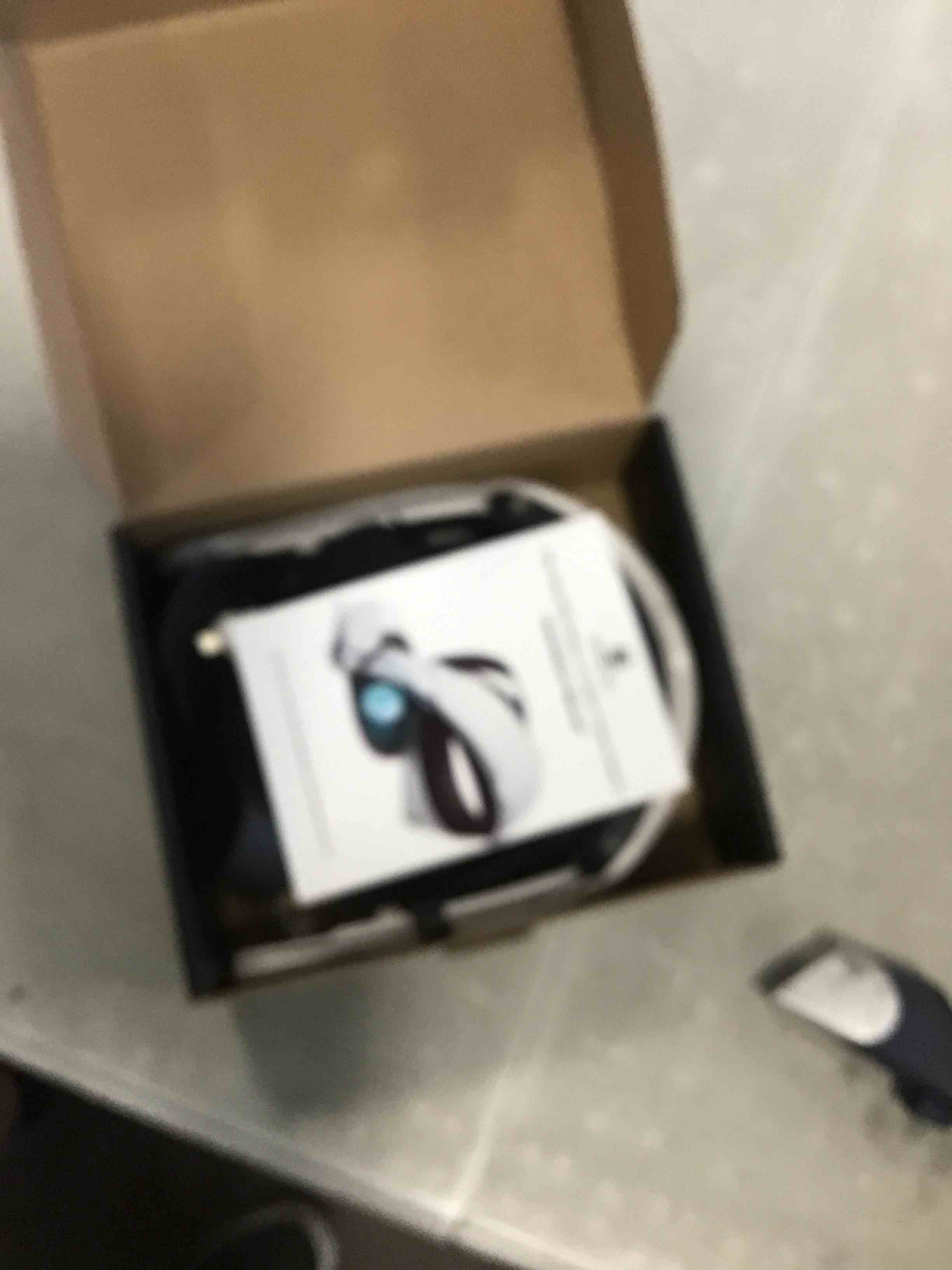 https://s3.amazonaws.com/lotting-images-prod/bidfta/RED6515757_1718466525983.jpeg