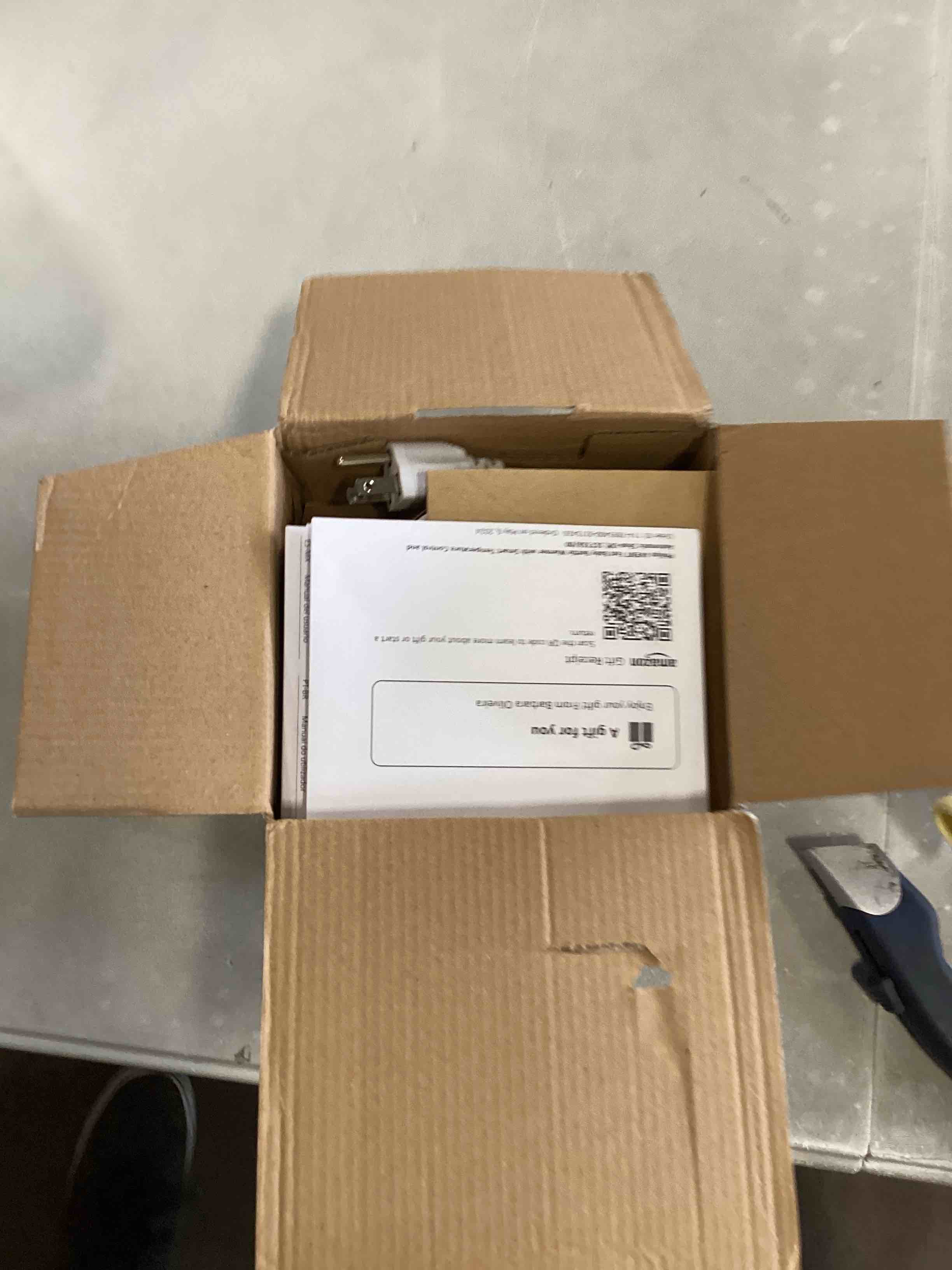 https://s3.amazonaws.com/lotting-images-prod/bidfta/RED6516017_1718645134345.jpeg