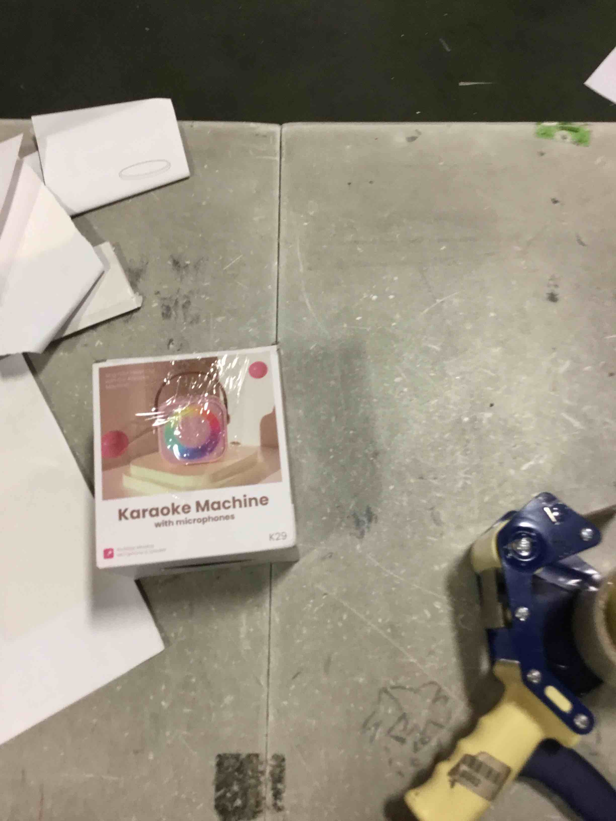 https://s3.amazonaws.com/lotting-images-prod/bidfta/RED6517177_1718723262416.jpeg