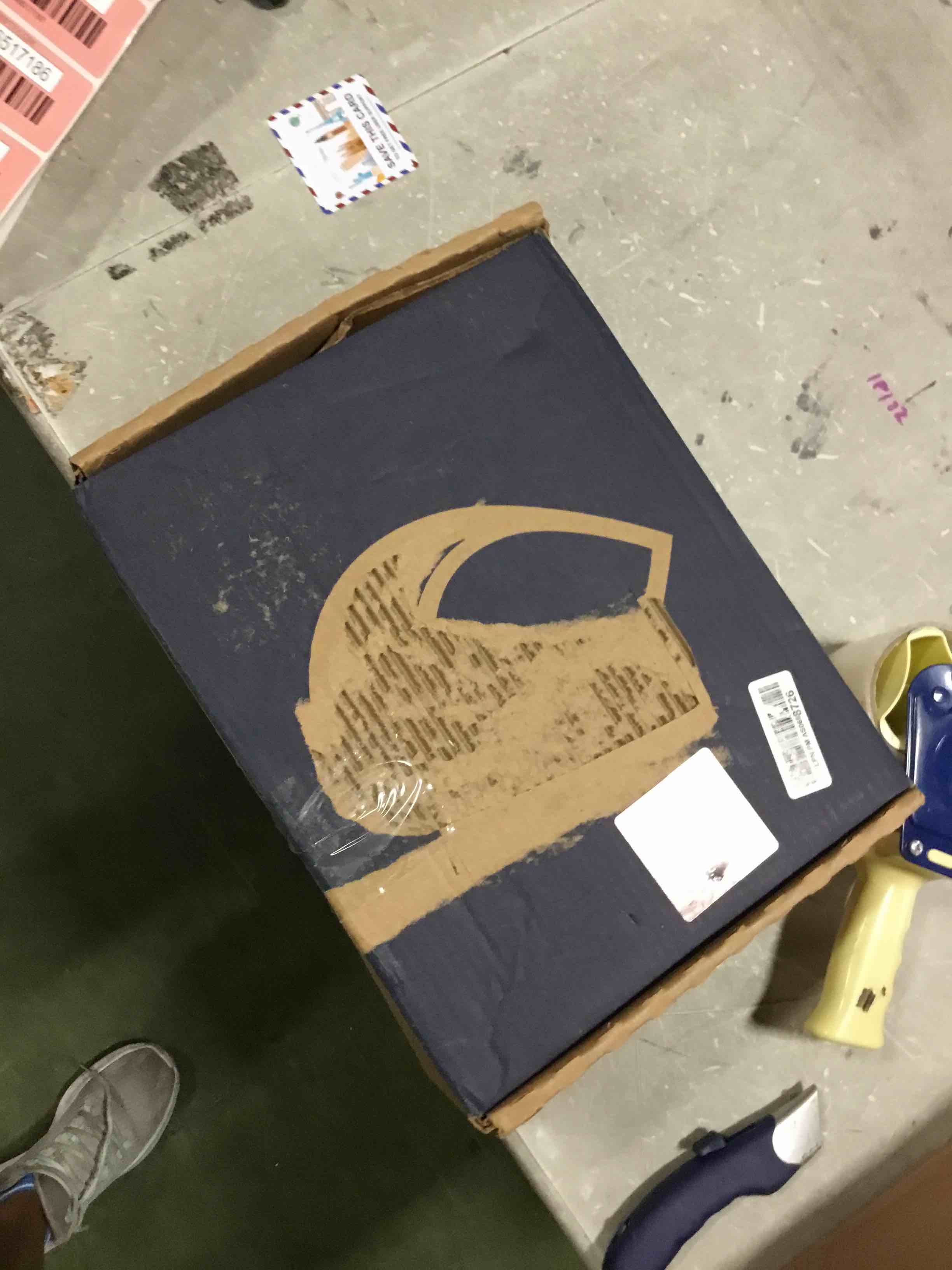 https://s3.amazonaws.com/lotting-images-prod/bidfta/RED6517185_1718723942887.jpeg