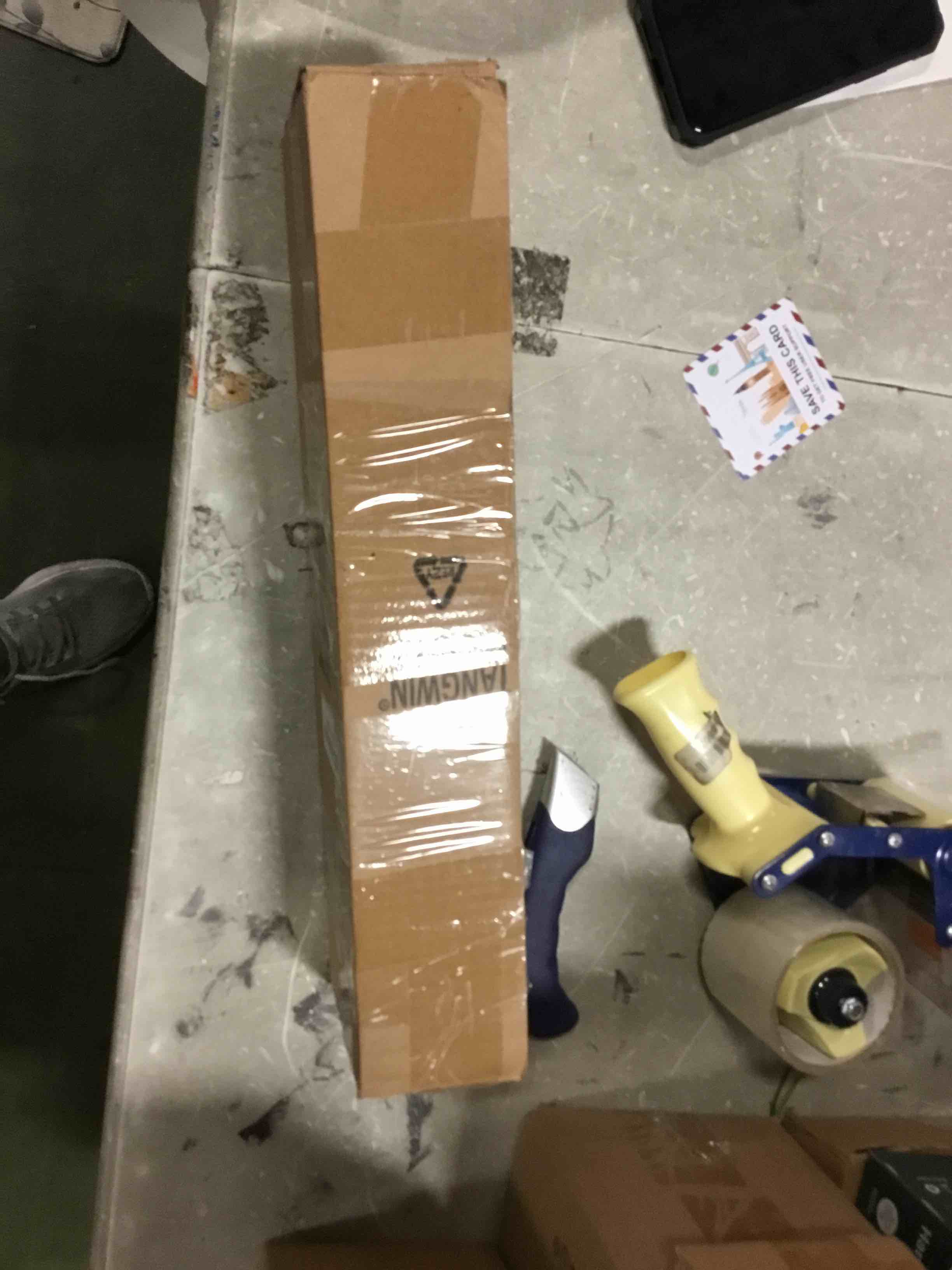 https://s3.amazonaws.com/lotting-images-prod/bidfta/RED6517186_1718724199591.jpeg