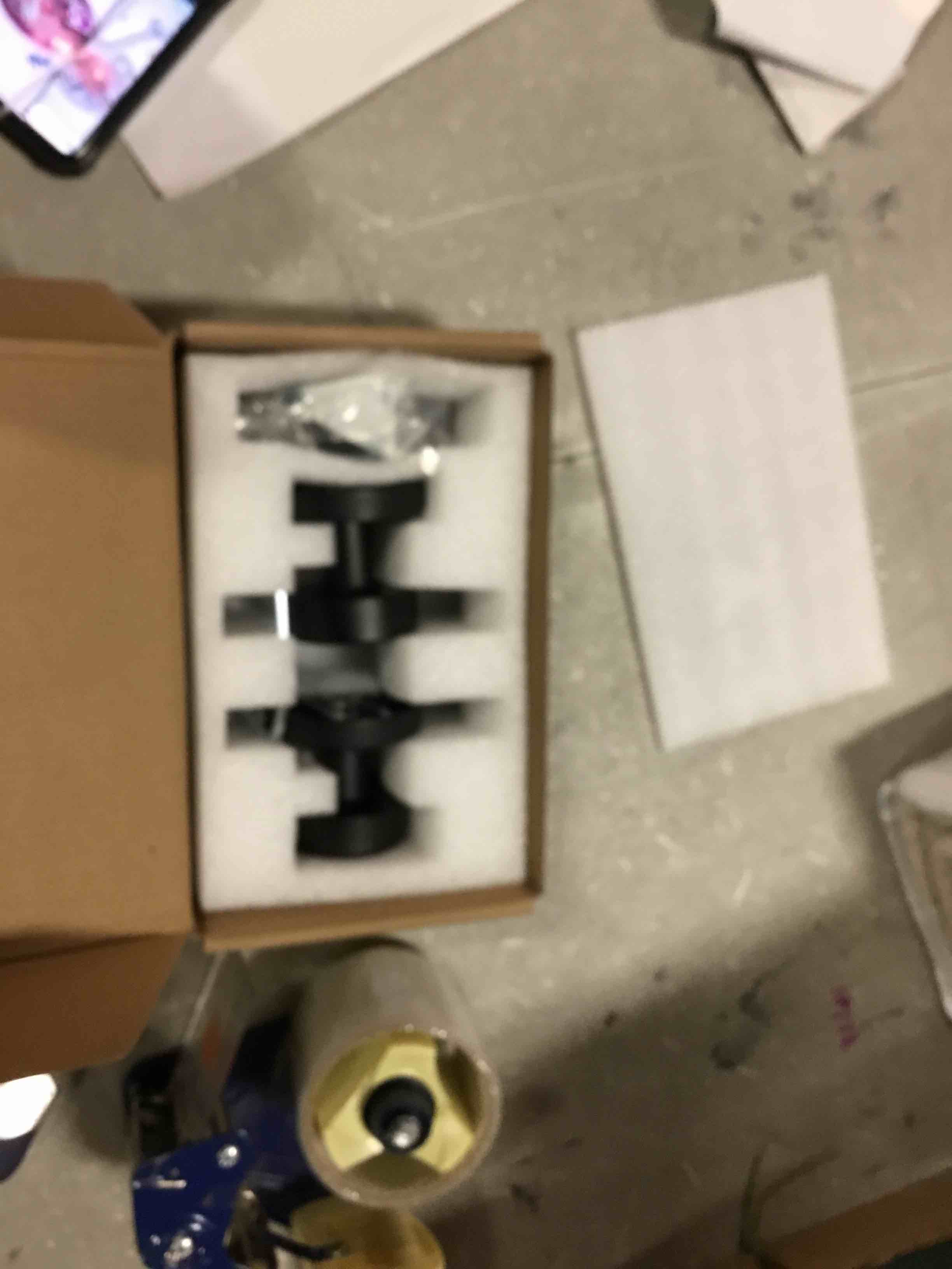 https://s3.amazonaws.com/lotting-images-prod/bidfta/RED6517189_1718724533804.jpeg