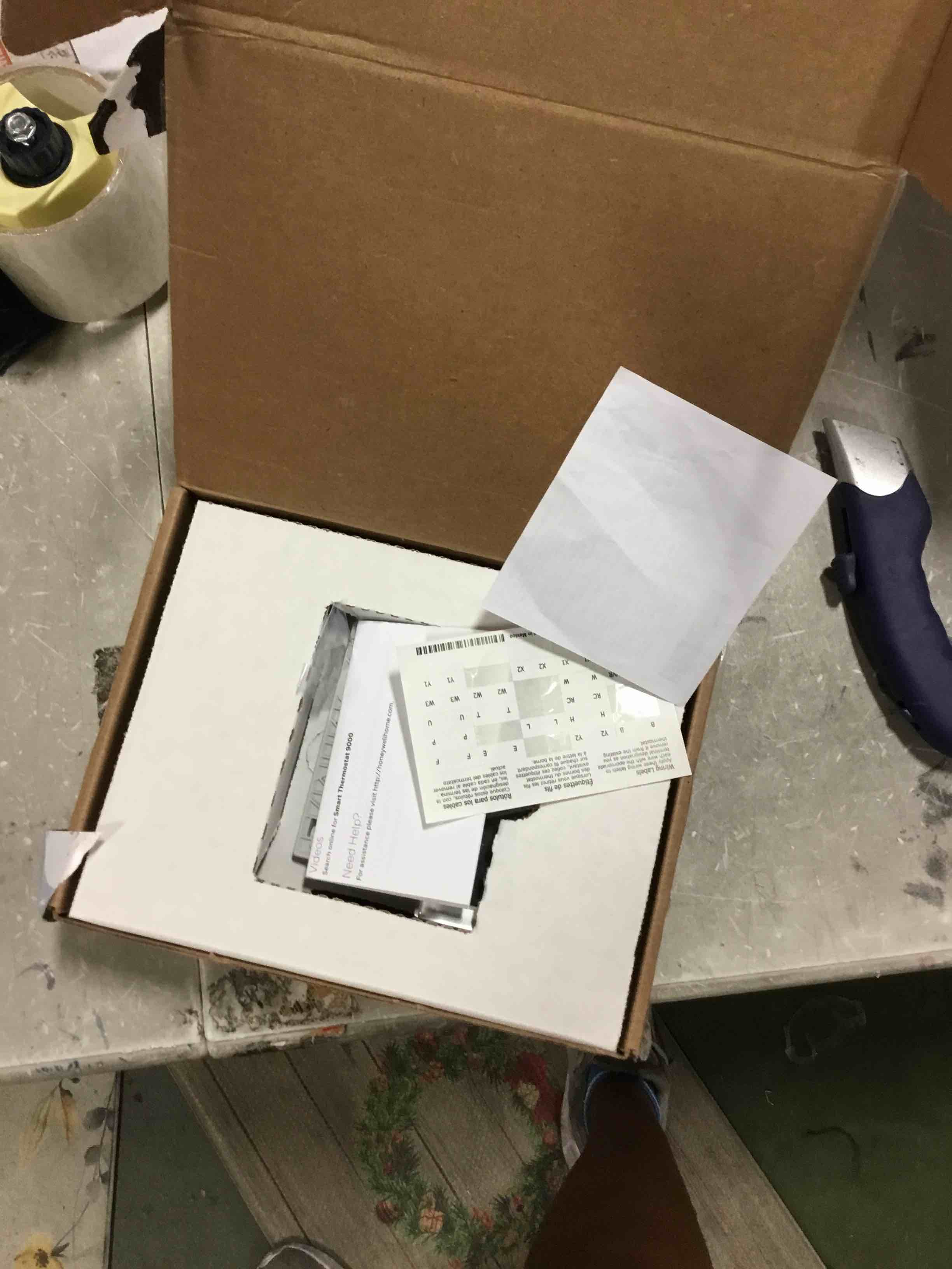 https://s3.amazonaws.com/lotting-images-prod/bidfta/RED6517190_1718724646841.jpeg