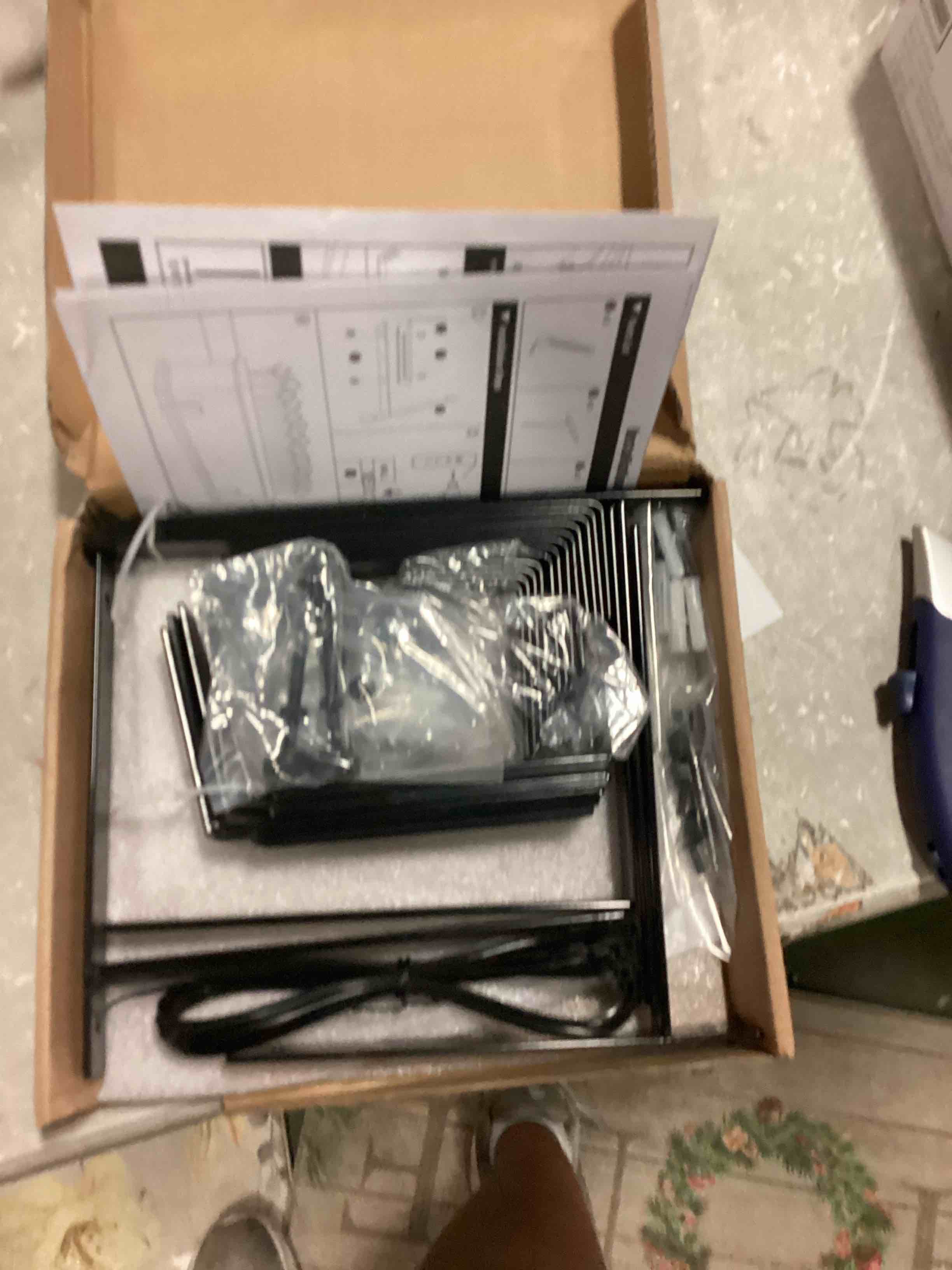 https://s3.amazonaws.com/lotting-images-prod/bidfta/RED6517648_1718902184097.jpeg