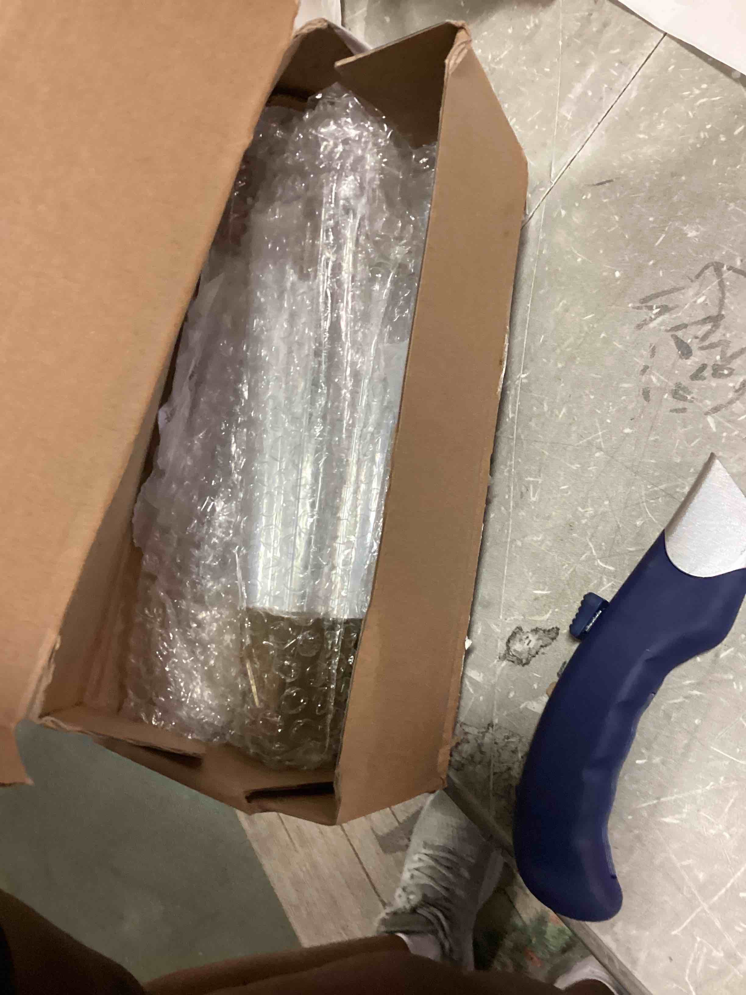 https://s3.amazonaws.com/lotting-images-prod/bidfta/RED6517672_1718904934440.jpeg